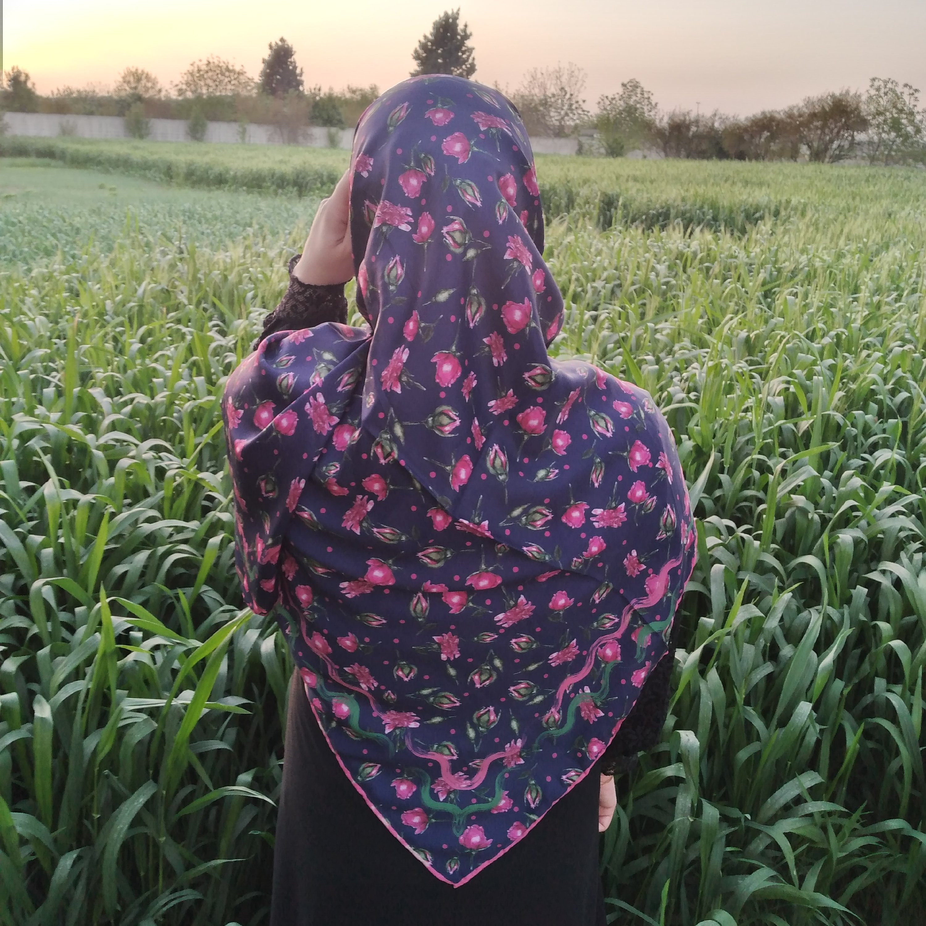 روسری کرپ نخ