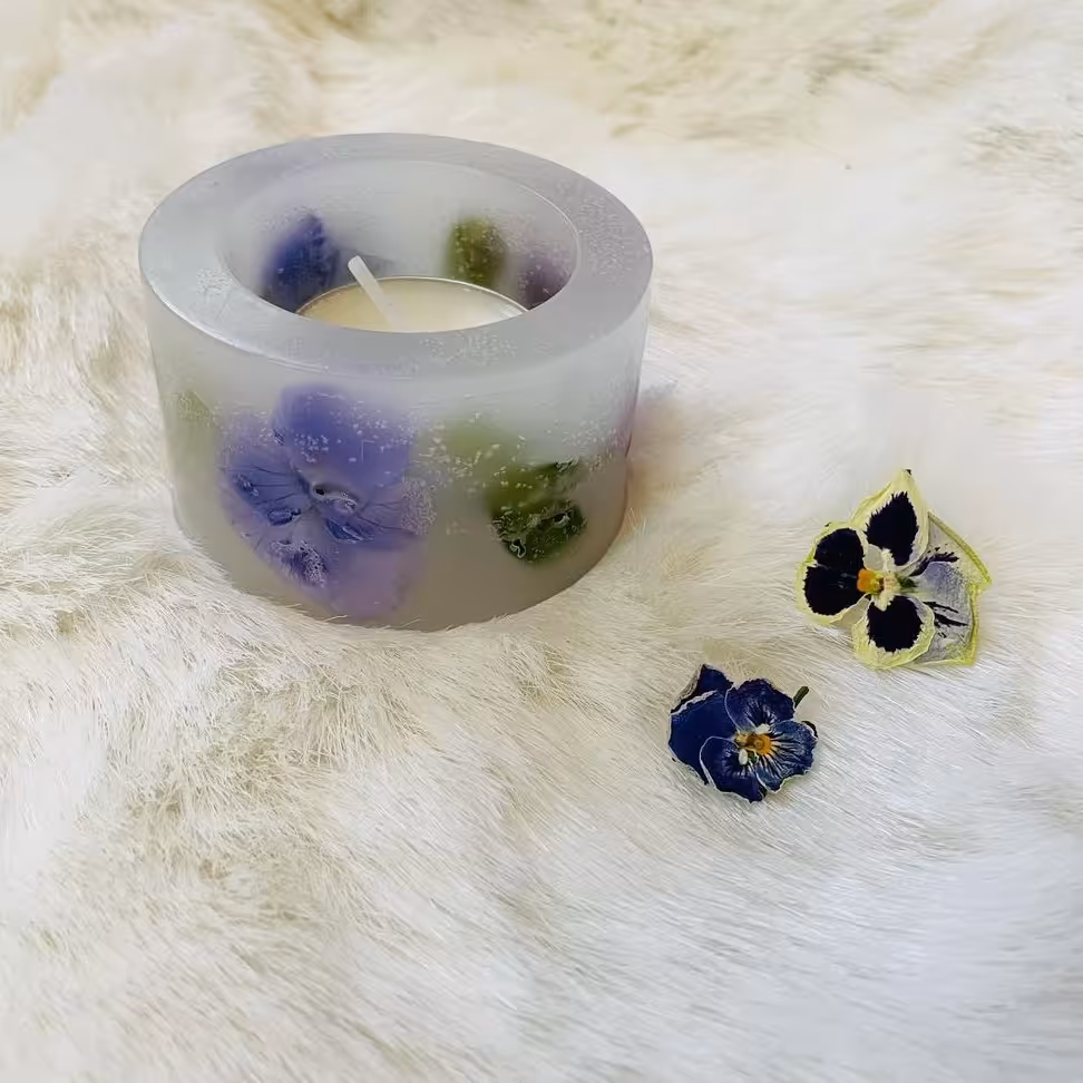 شمع فانوسی با گل خشک 