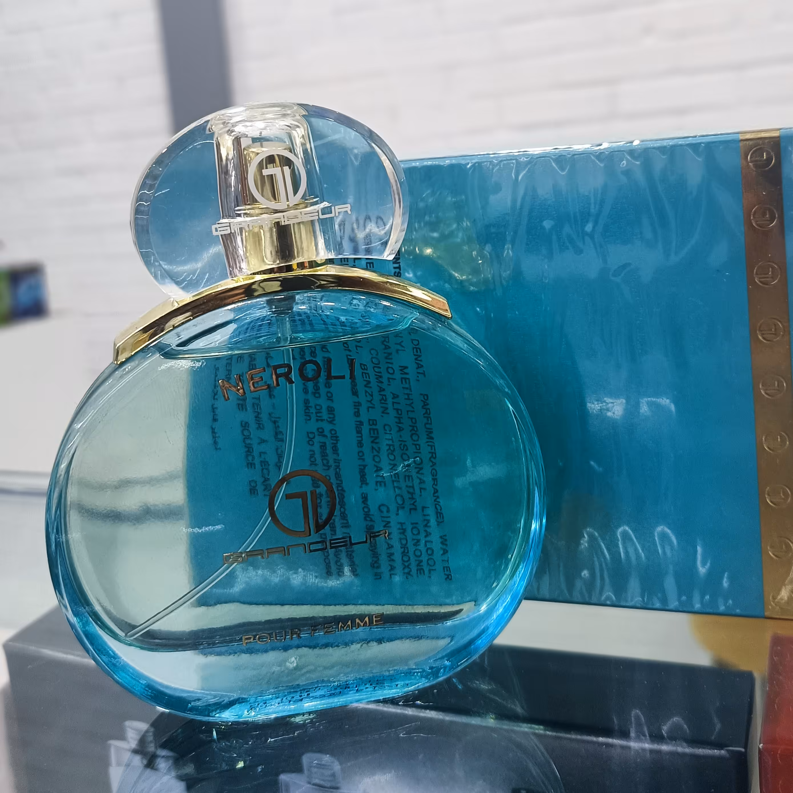 ادکلن مشابه چی چی مردانه شرکتی 100 میل با ماندگاری بالا 