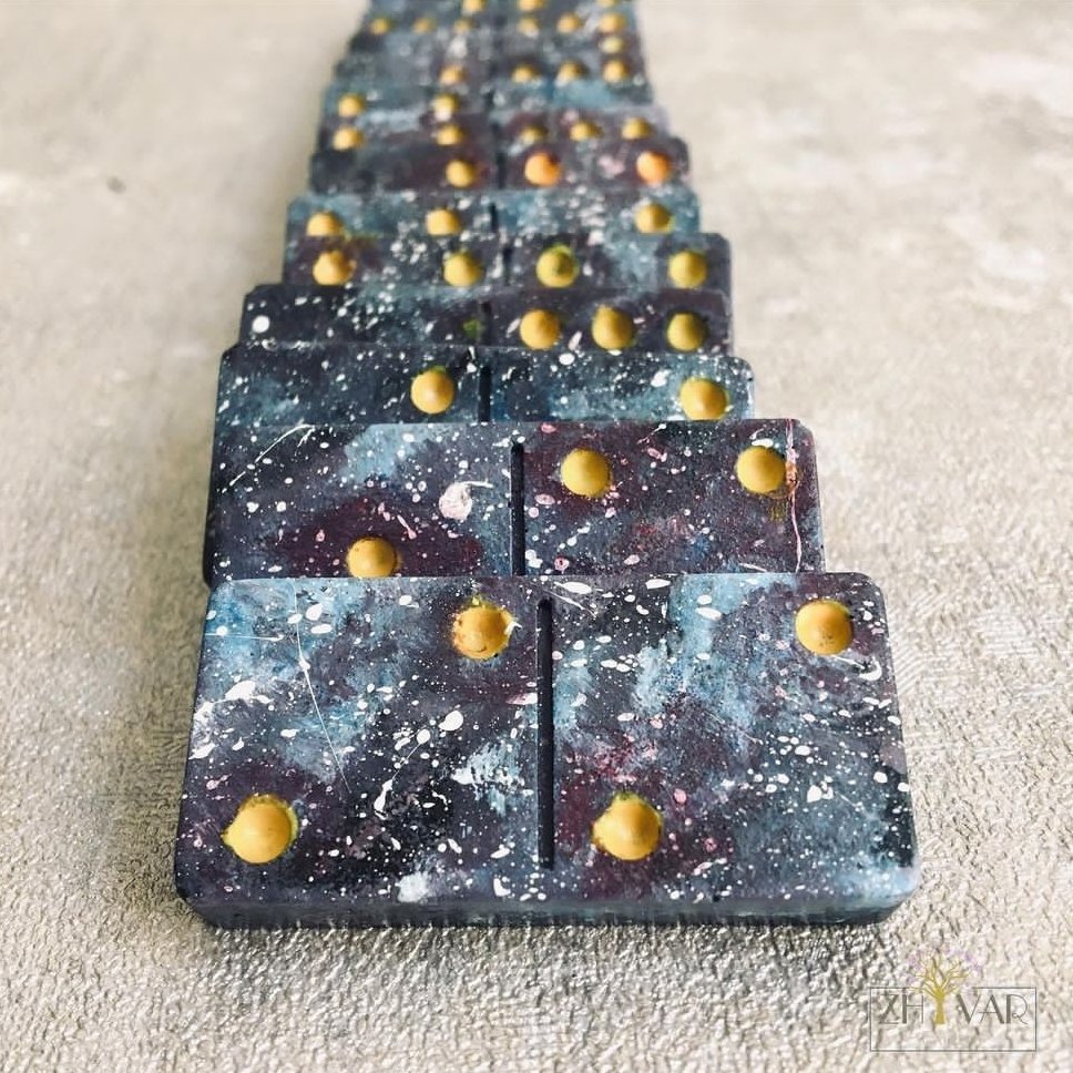 بازی فکری  دومینو بتنی 28 قطعه کهکشانی  دستساز به همراه کیسه پارچه‌ای