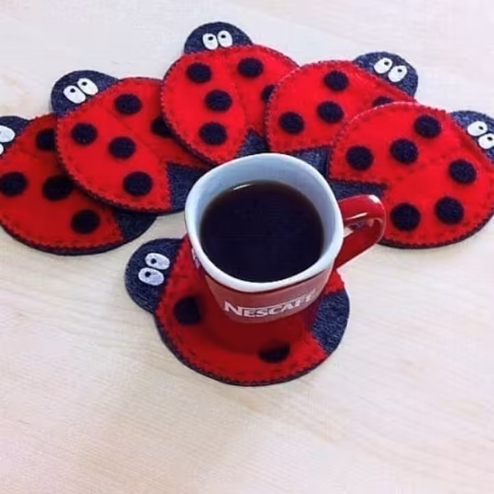 زیر لیوانی نمدی طرح کفشدوزک