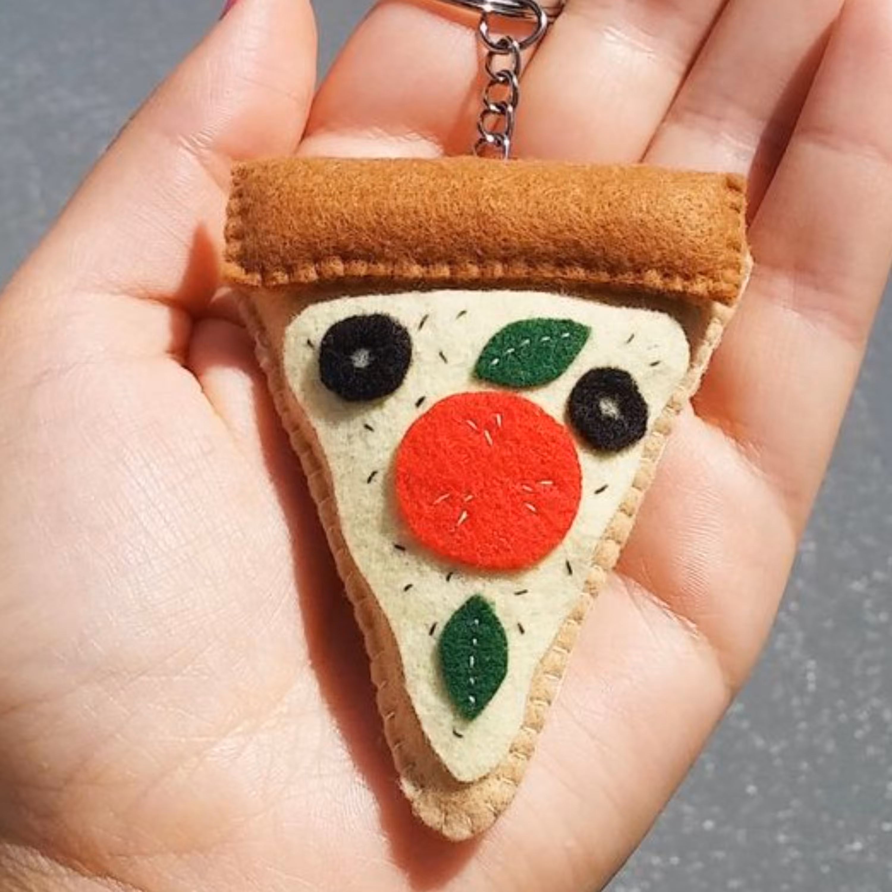 آویز کیف و آویز کلید نمدی ( طرح پیتزا ) 