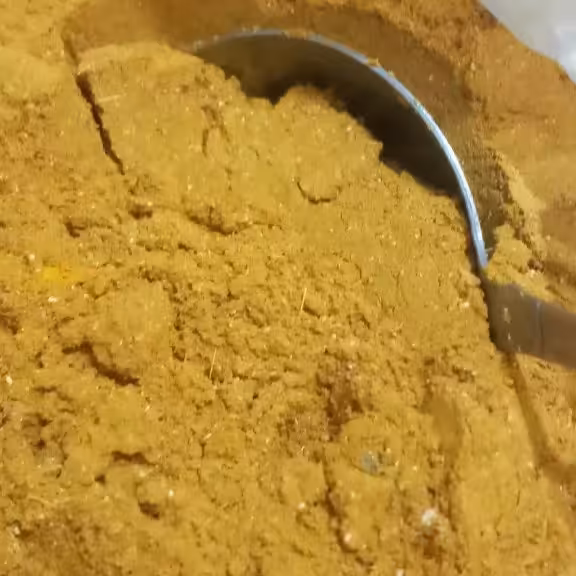 ادویه کاری جنوب با عطر و طعم عالی غذاهای خودرا با ادویه کاری خوش طعم کنید