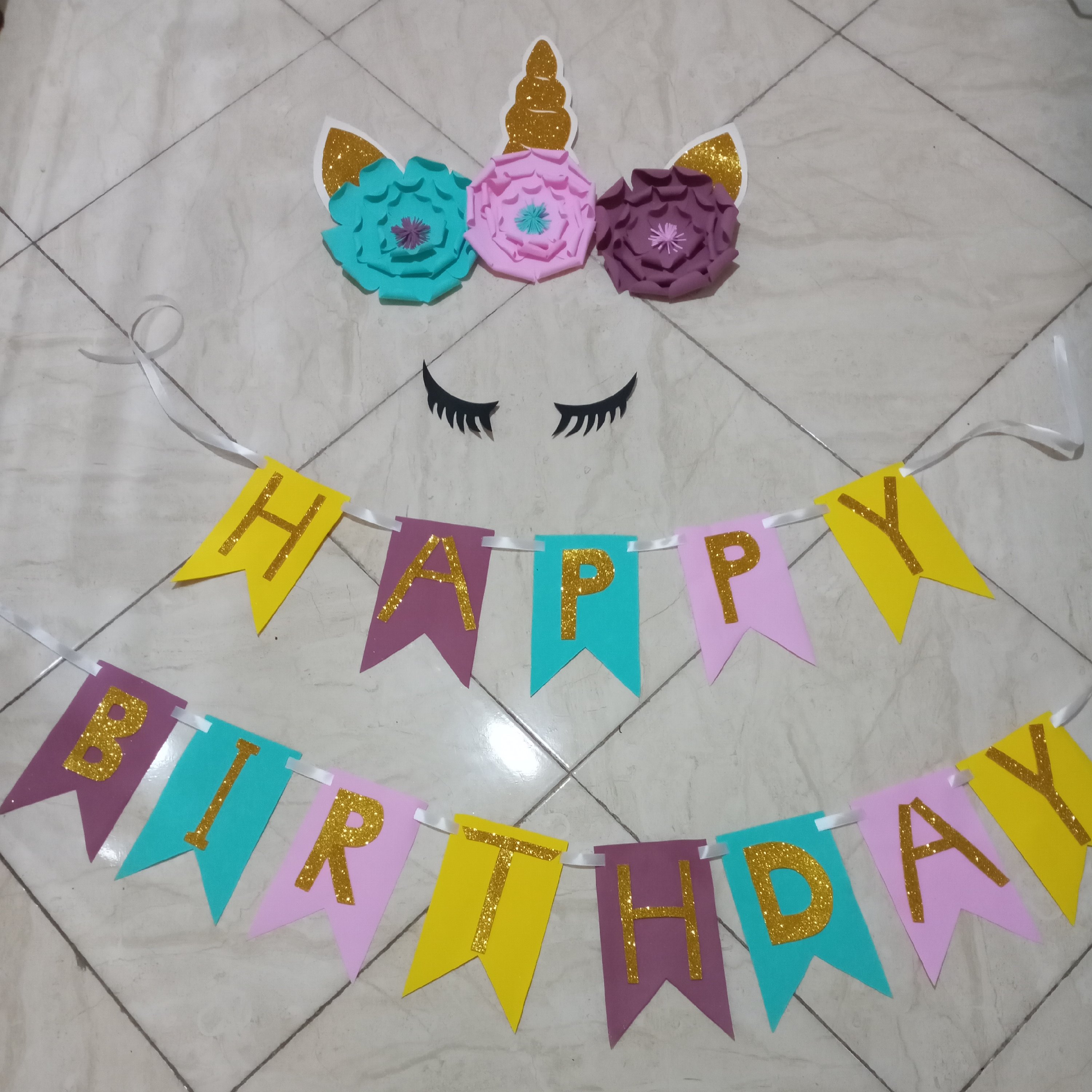 تم تولد اسب تک شاخ (هزینه ی ارسال پس کرایه)