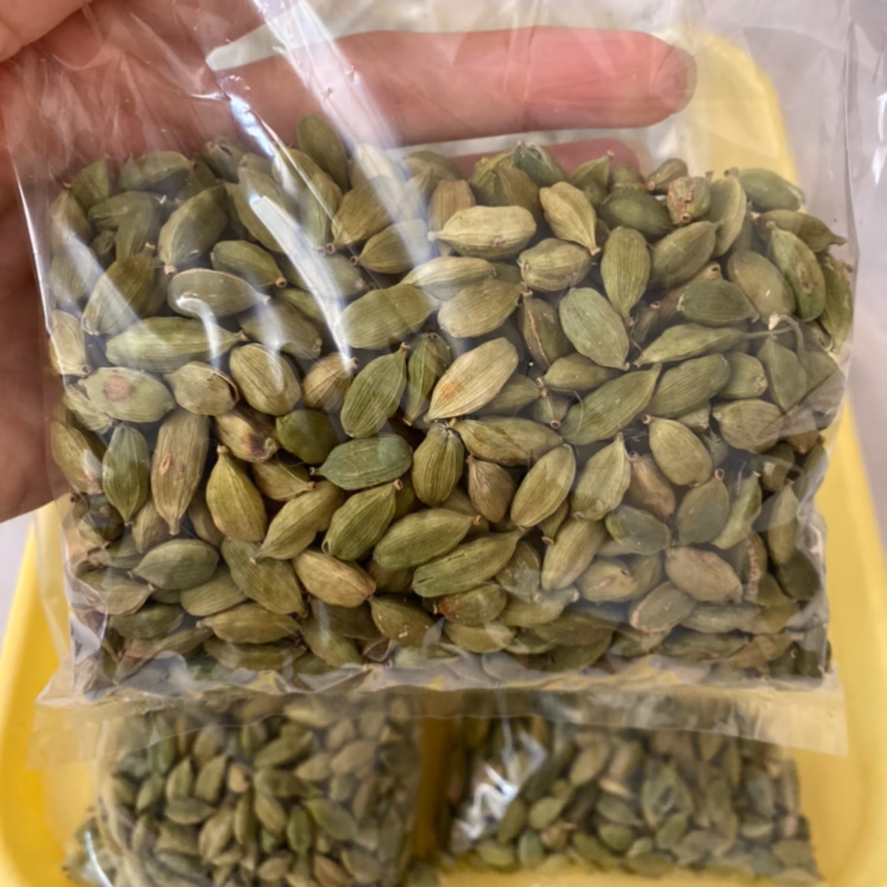 هل 100 گرمی اکبر بنفش درجه یک تازه و دانه درشت 