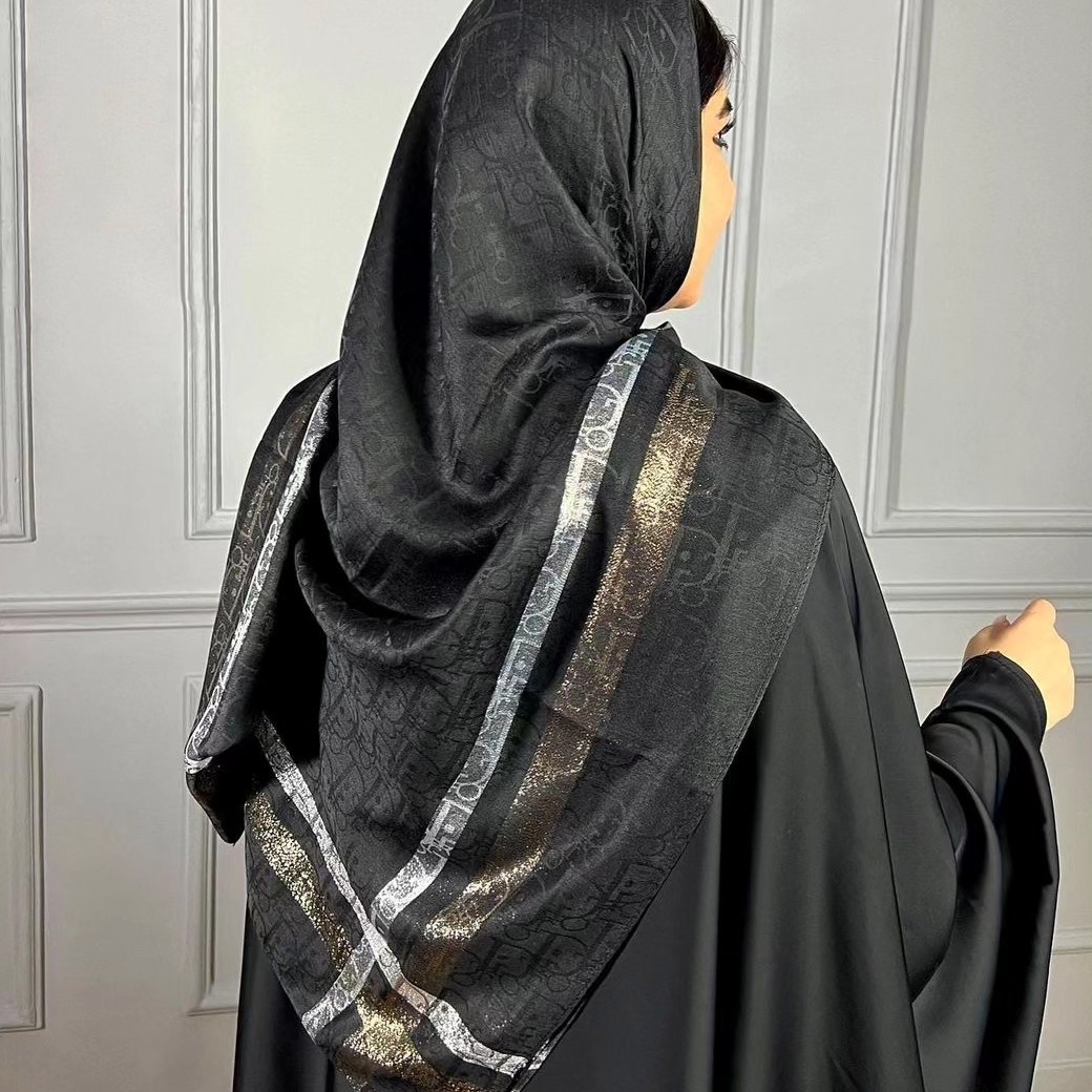 روسری طرح مارک