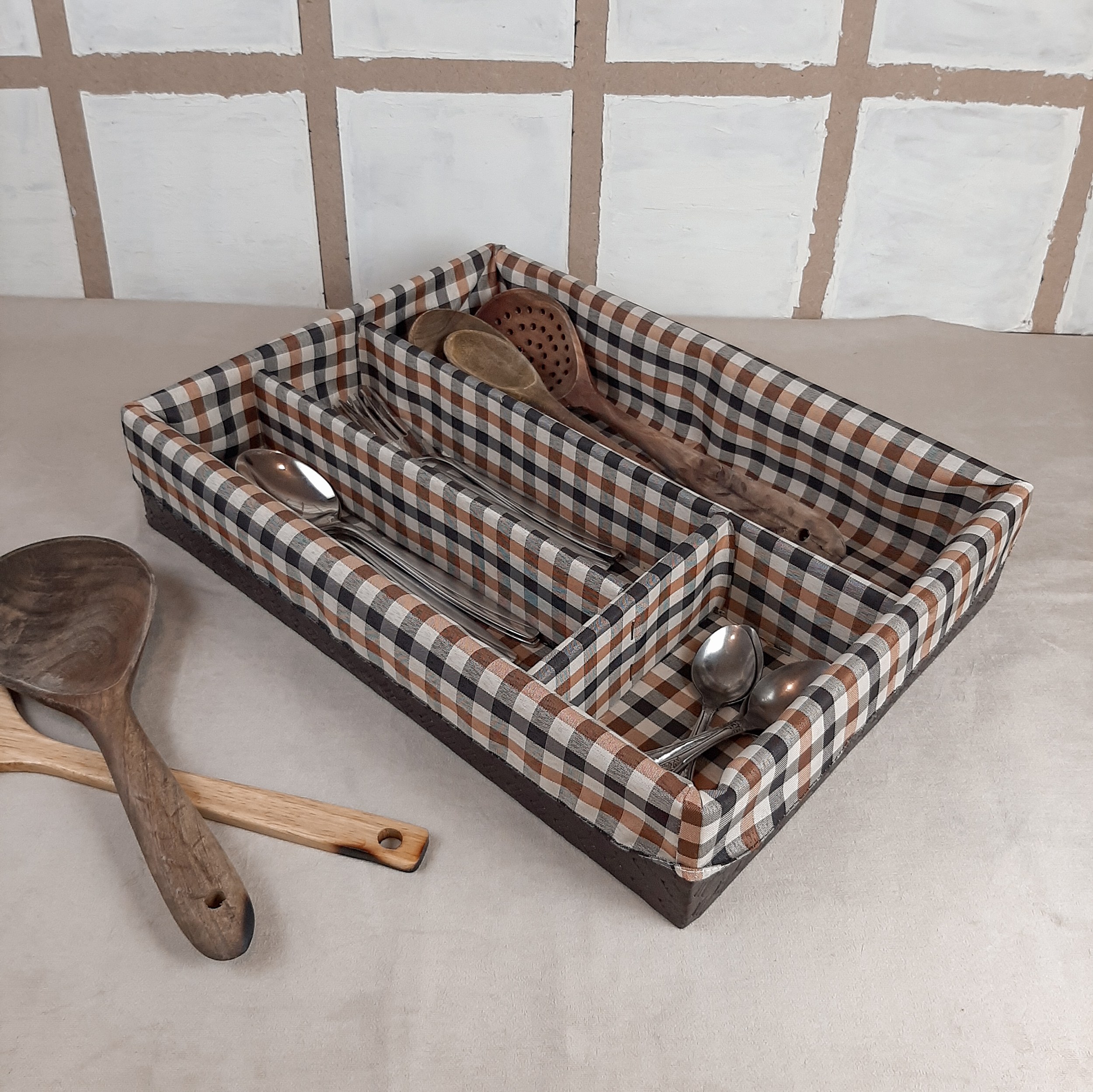 جاقاشقی کابینتی 4 خانه چوبی با روکش چرمی رنگ قهوه ای سوخته کد 1084C