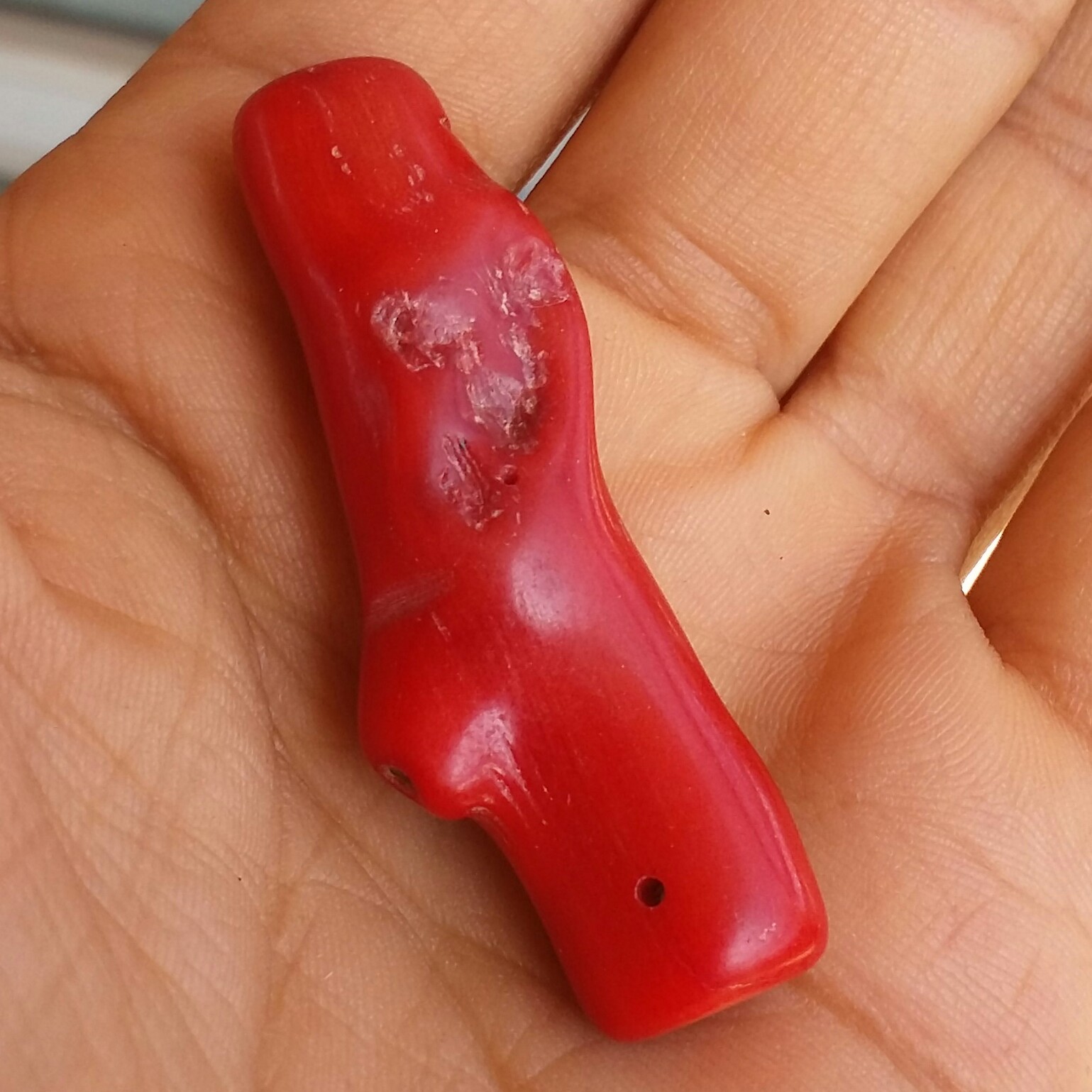 مرجان قرمز (سرخ) سایز  درشت کشیده مناسب گردنبند صد در صد طبیعی و اصل کد 10712