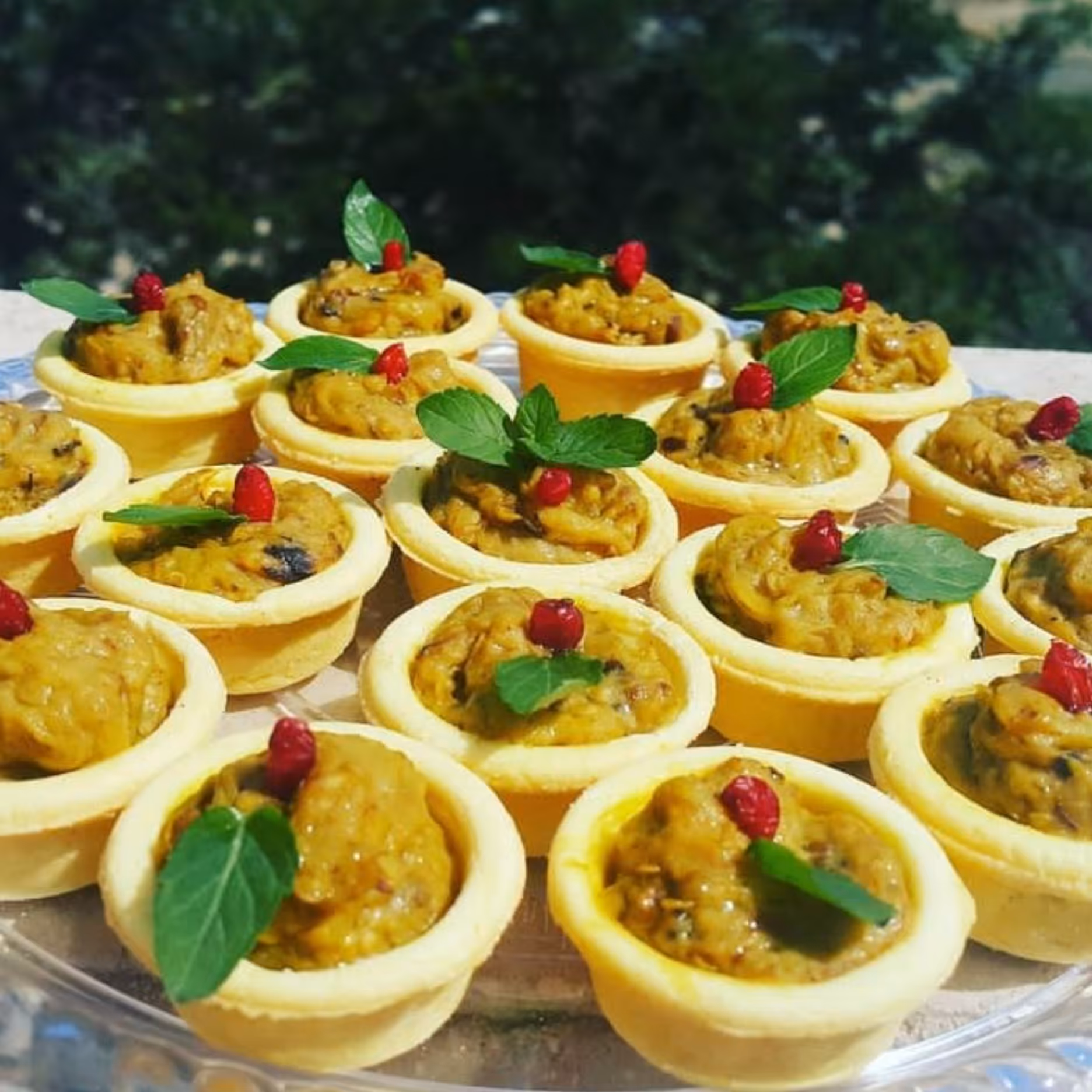 فینگرفود تارت کشک بادمجان پک 10 تایی