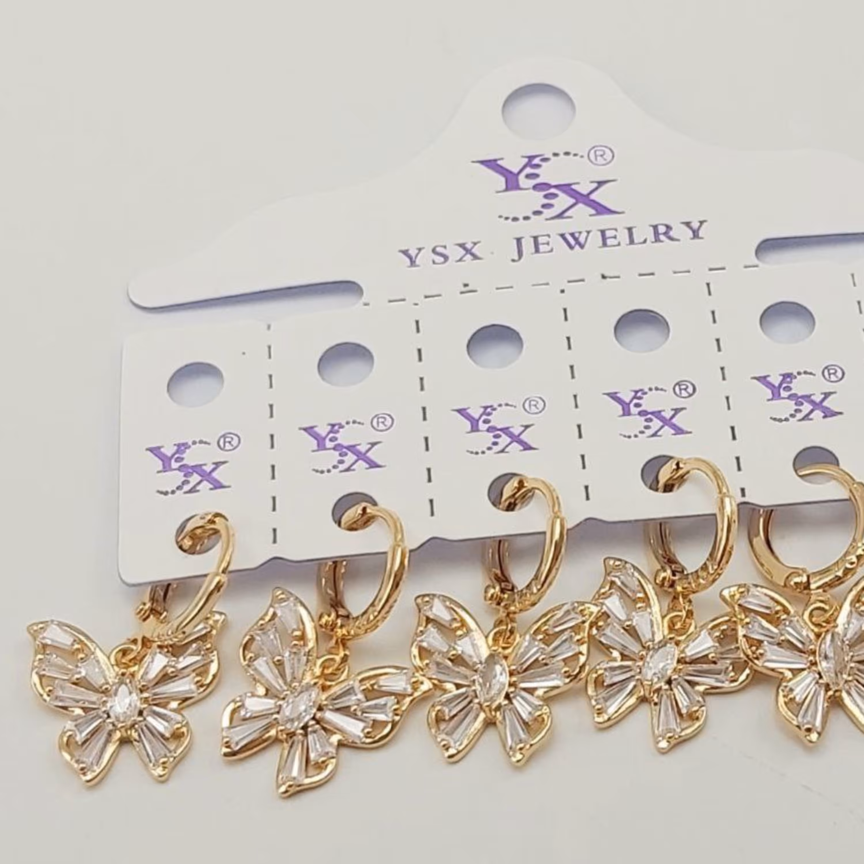 گوشواره حلقه اویز پروانه ای طلایی 