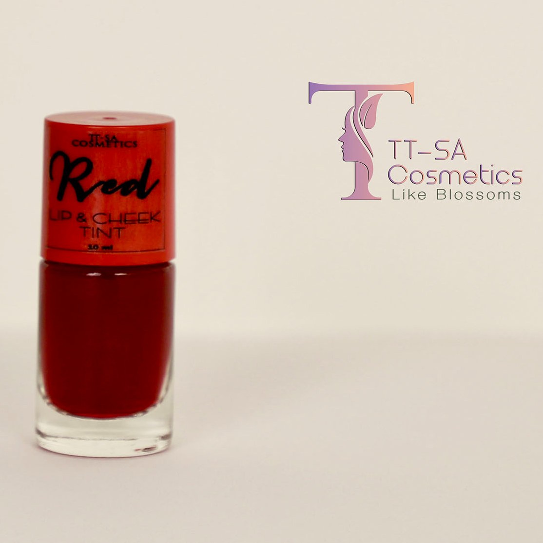 تینت لب و گونه رنگ گوجه ای