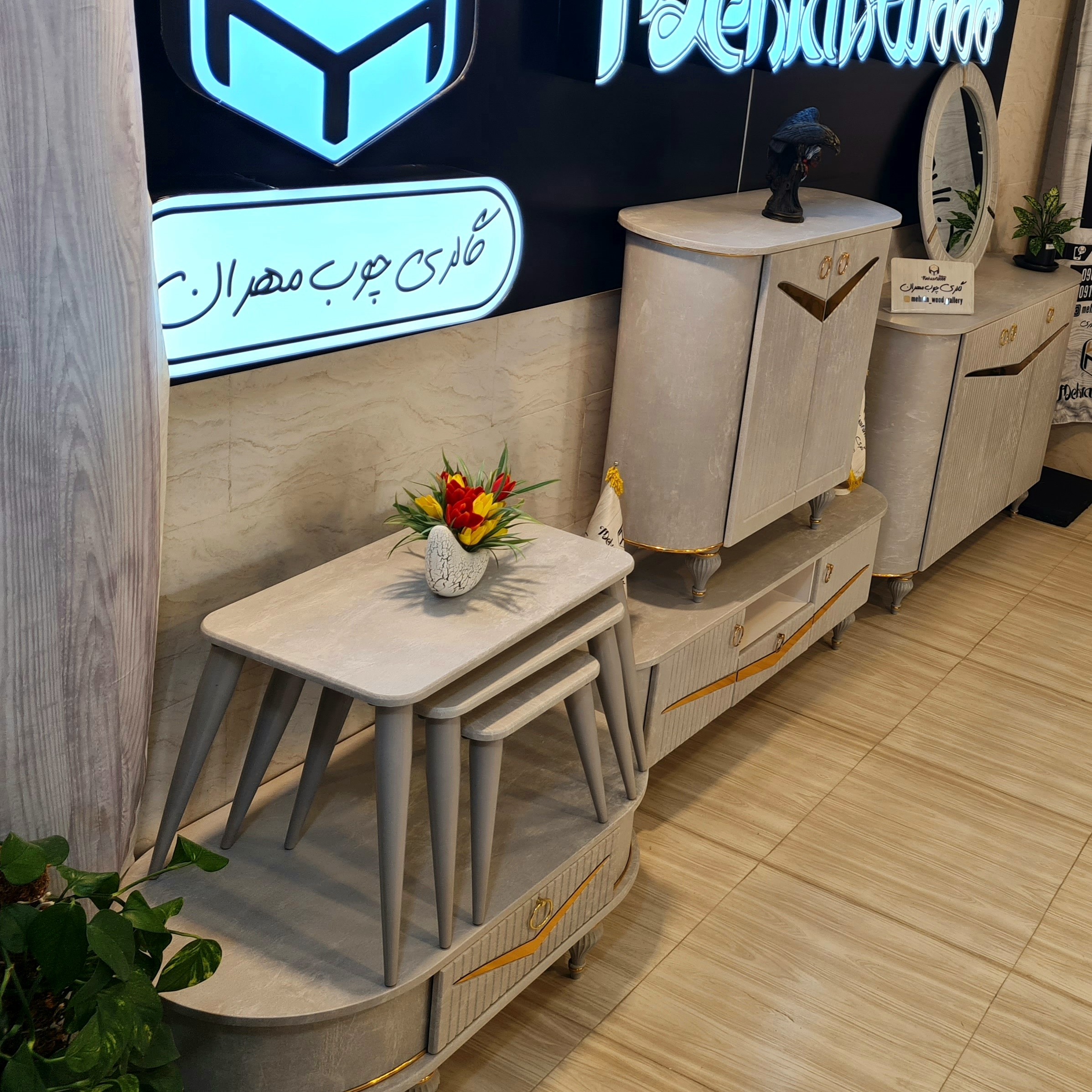 ست کامل طوسی میزجلومبلی 4تکه جاکفشی میز تلویزیون آینه کنسول (هزینه ارسال با مشتری کف قیمت )تمام وکیومFRP (پس کرایه)