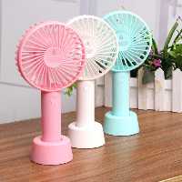 یک عدد پنکه شارژی 