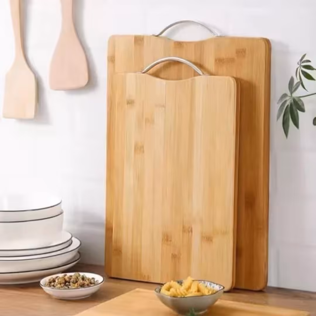 تخته گوشت بامبو وارداتی دارای دسته استیل برای آویز کردن و خشک شدن راحت تر ضدآب مناسب انواع گوشت مرغ سبزیجات