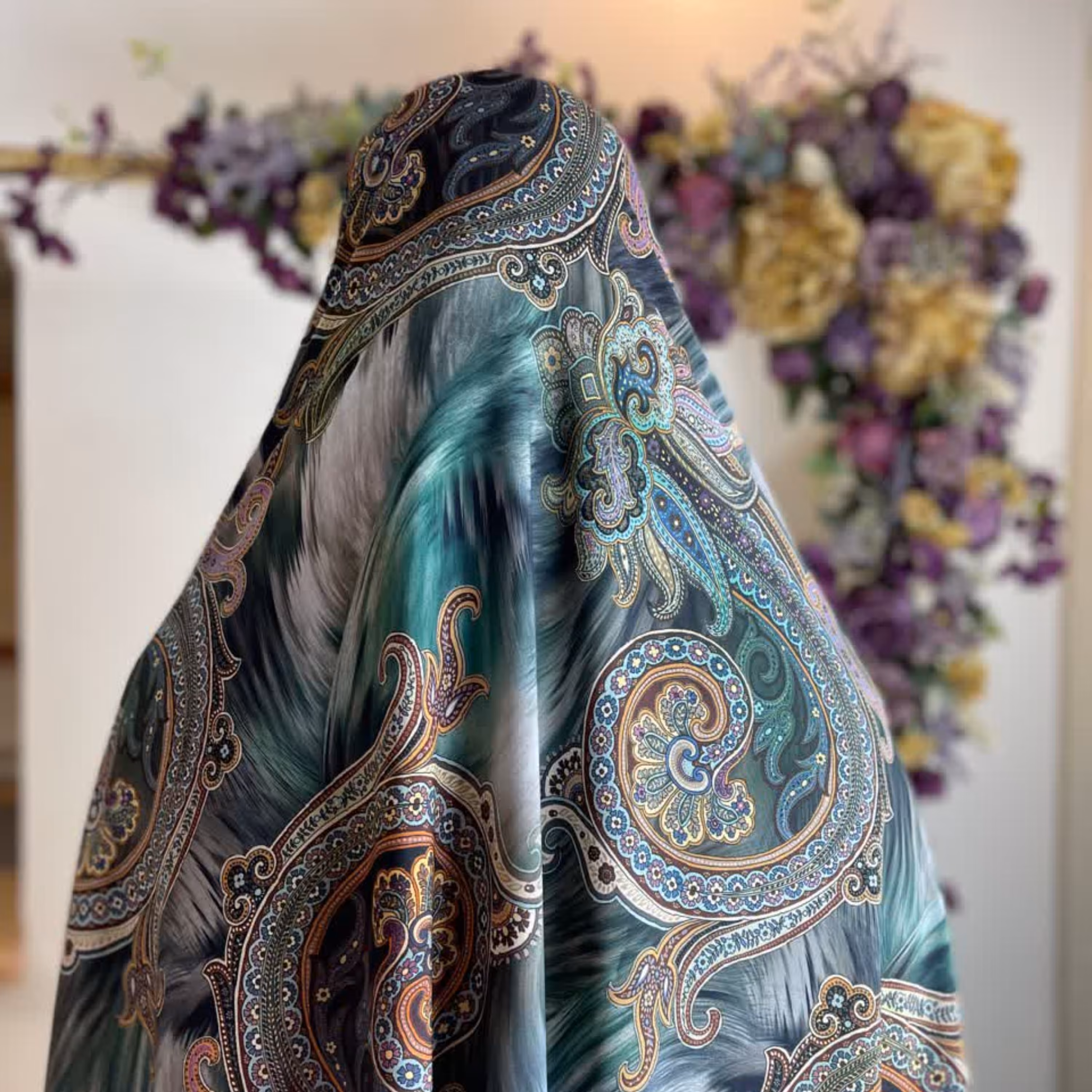 پارچه چادر رنگی طرحدار مجلسی کرپ مخمل اندونزی