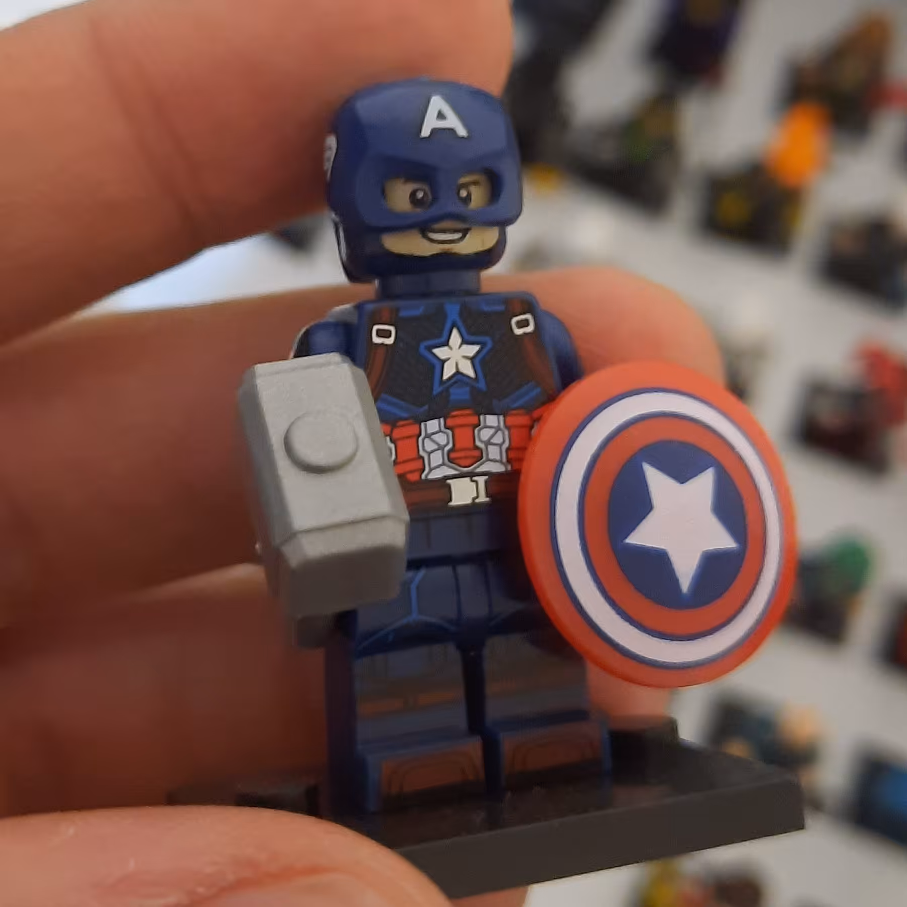 لگو کاپیتان آمریکا مدل دو با چکش و سپر