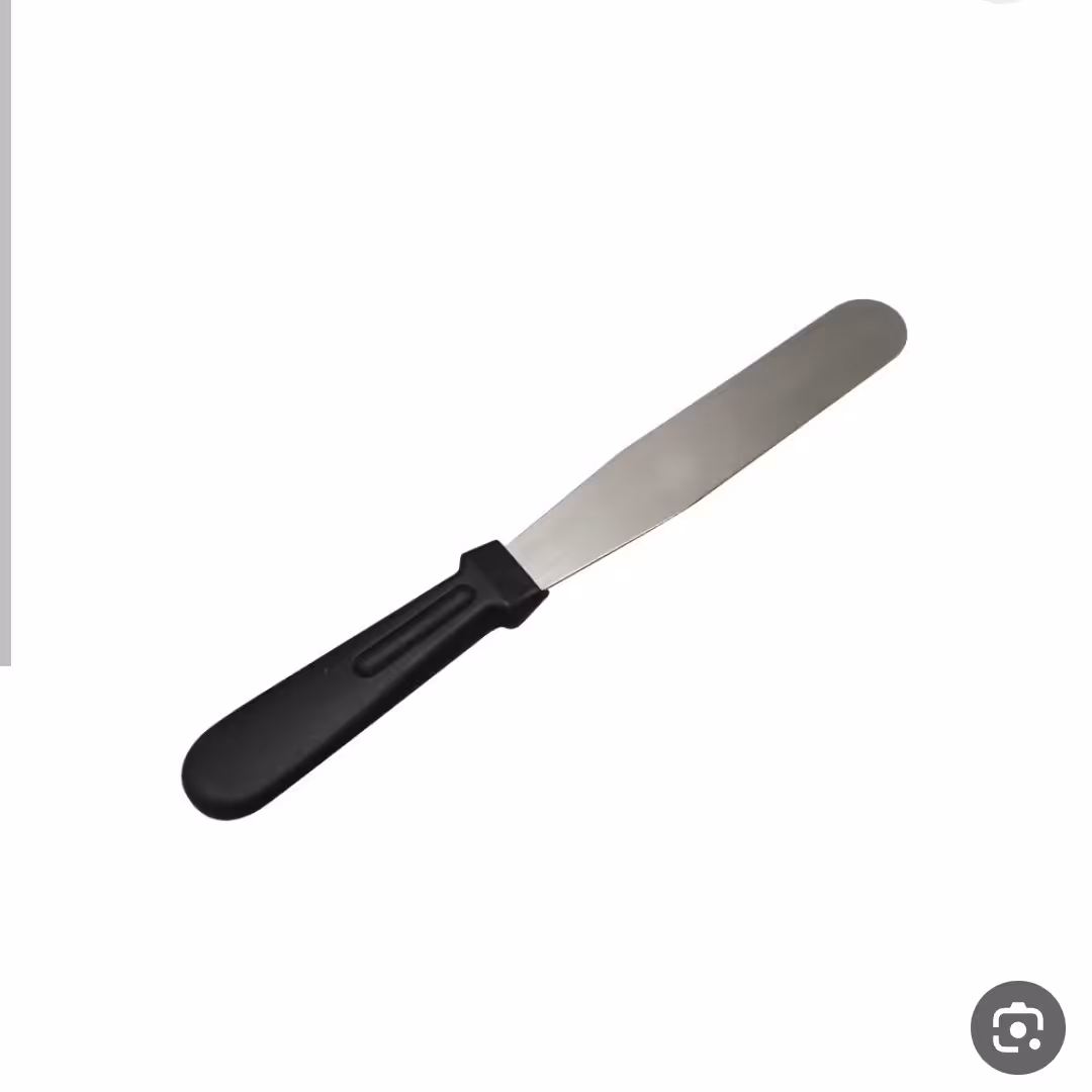 پالت صاف 20 سانت دسته مشکی  برای صاف کردن خامه برای قنادان حرفه ای....