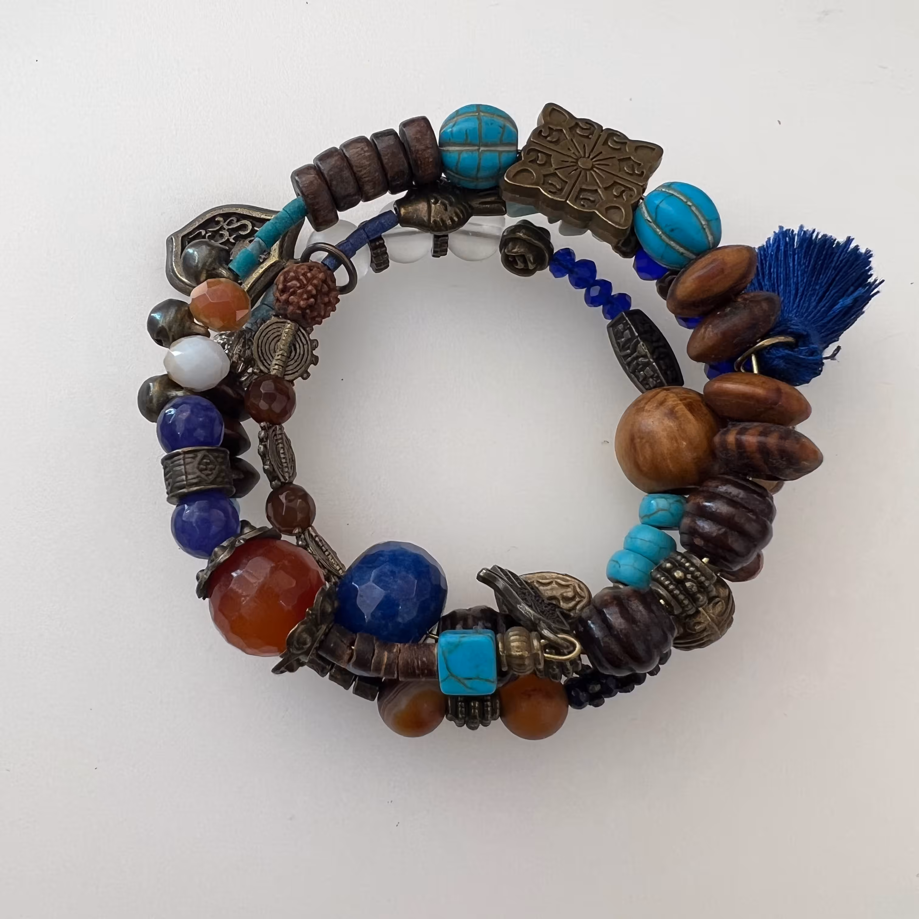 دستبند سه ردیفه دستساز آبی رنگ