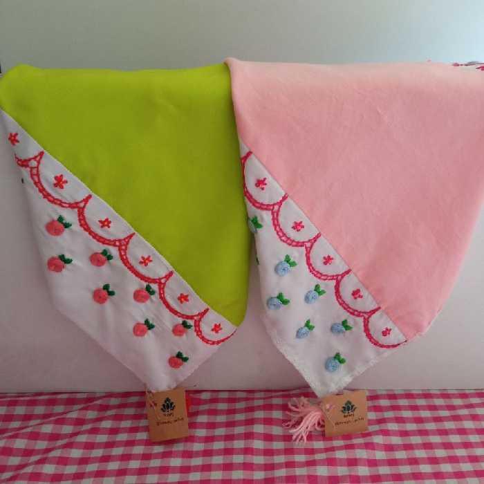 دستمال آشپزخانه گلدوزی شده...روی پارچه تترون گلدوزی شده