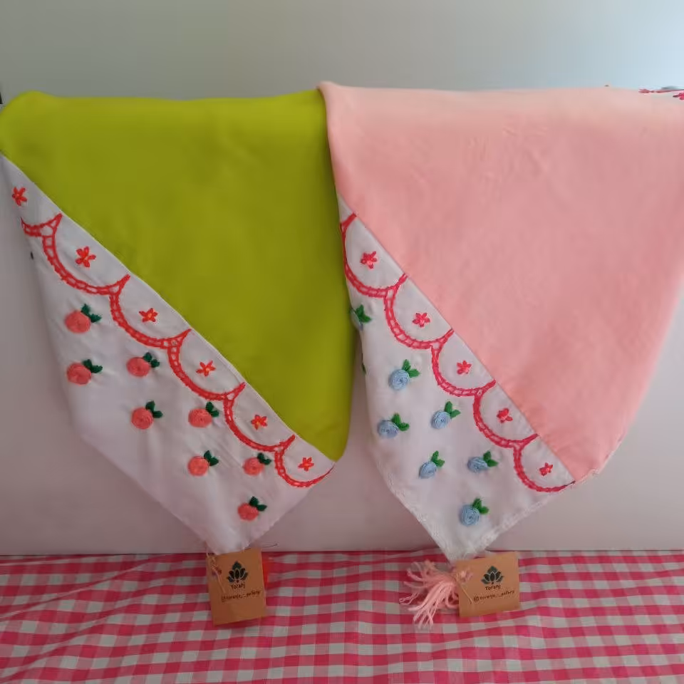 دستمال آشپزخانه گلدوزی شده...روی پارچه تترون گلدوزی شده