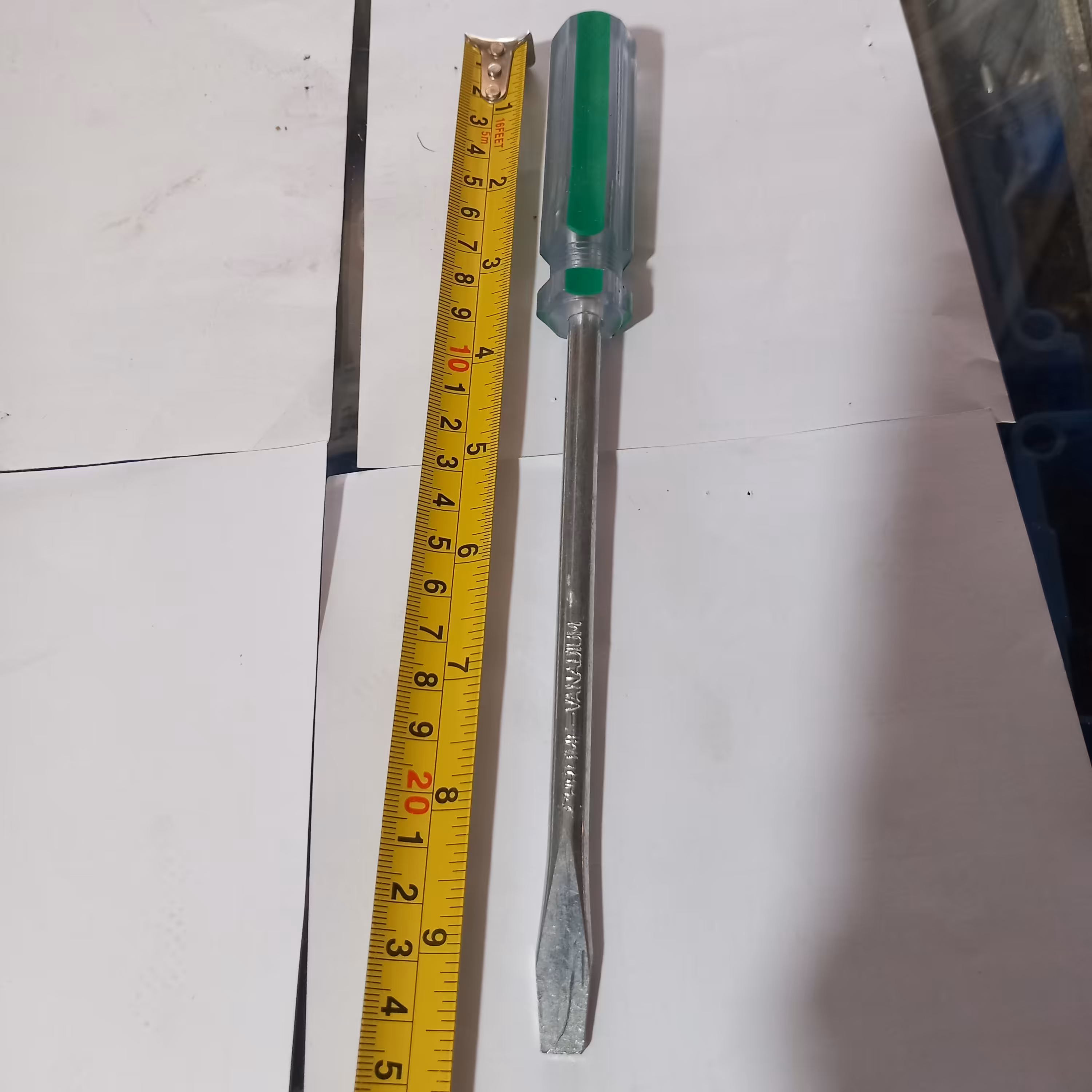 پیچ گوشتی  شیشه دو سو کیفیت عالی  هزینه ارسال پست پسکرایه 