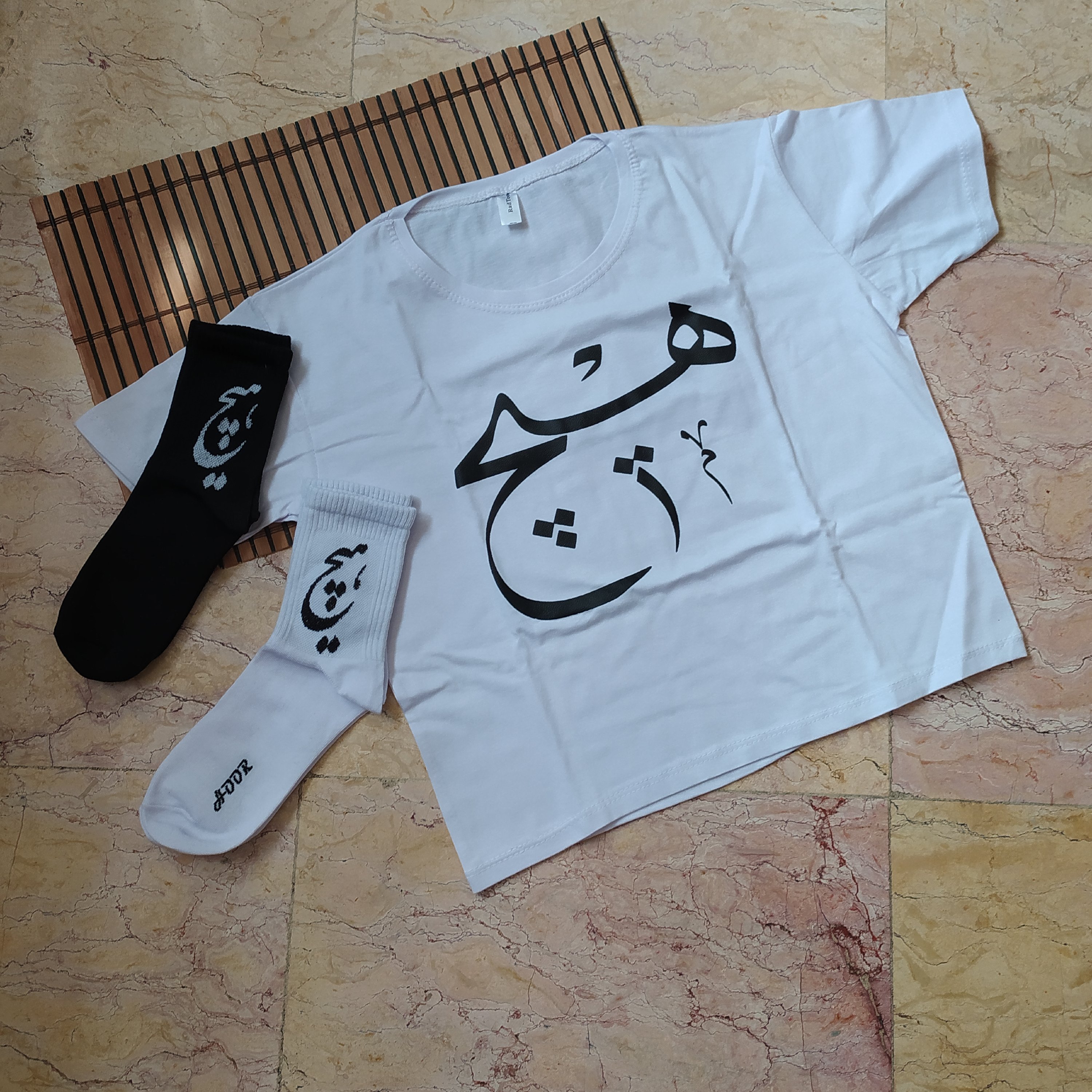 تیشرت کراپ هیچ