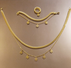 نیمست کارتیر دولاین با آویز برف استیل