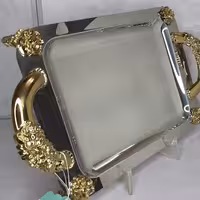 سینی استیل پایه دار طلایی مدل گل رز