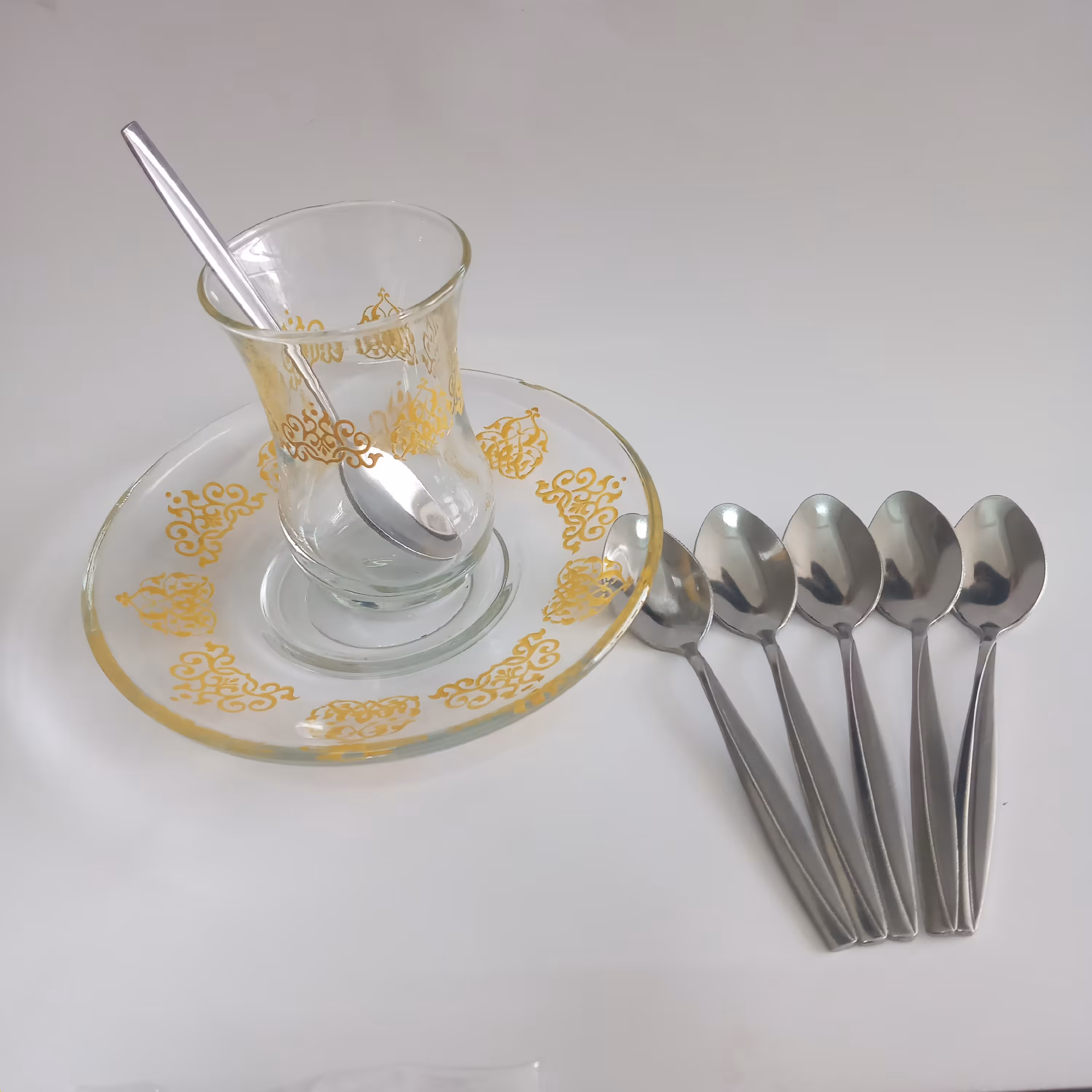 قاشق چایخوری طرح ماینز یک خطی بسته 6 عددی (چایی خوری )جنس فولاد زد زنگ عیار 18 ضخامت 2 میل 
