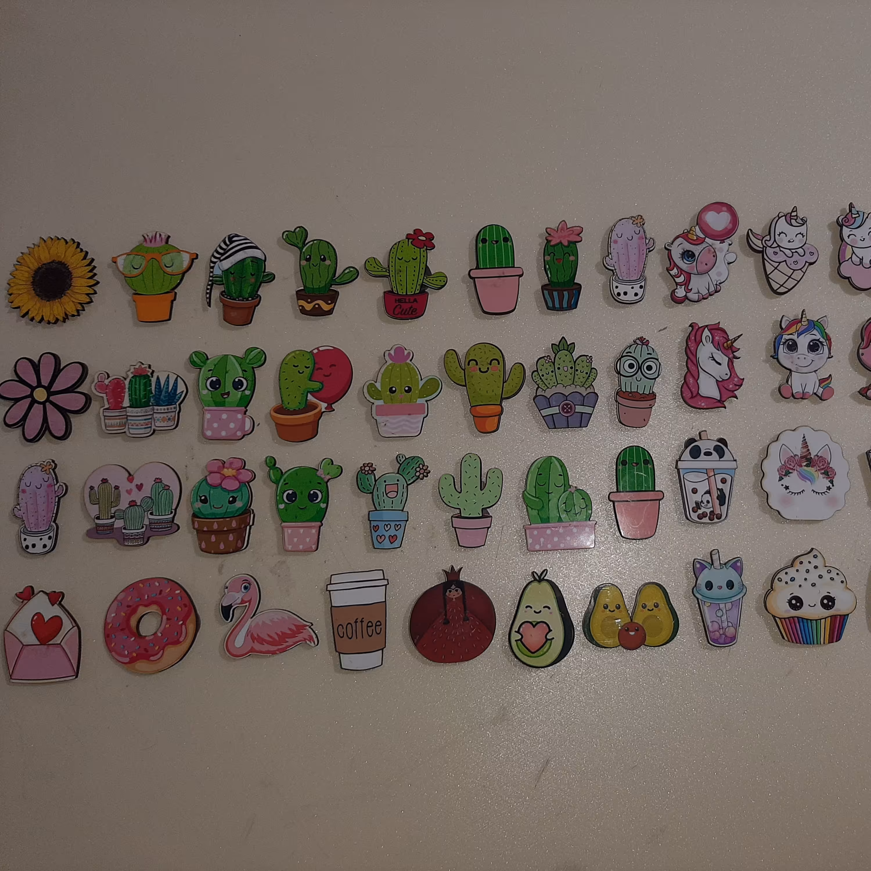 مگنت رویخچالی چوبی در مدل ها و طرح های مختلف 