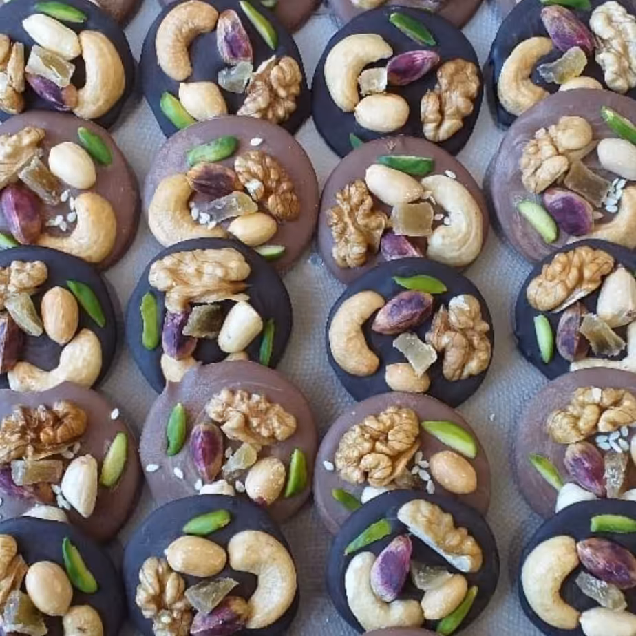 شکلات اجیلی (پس کرایه) 