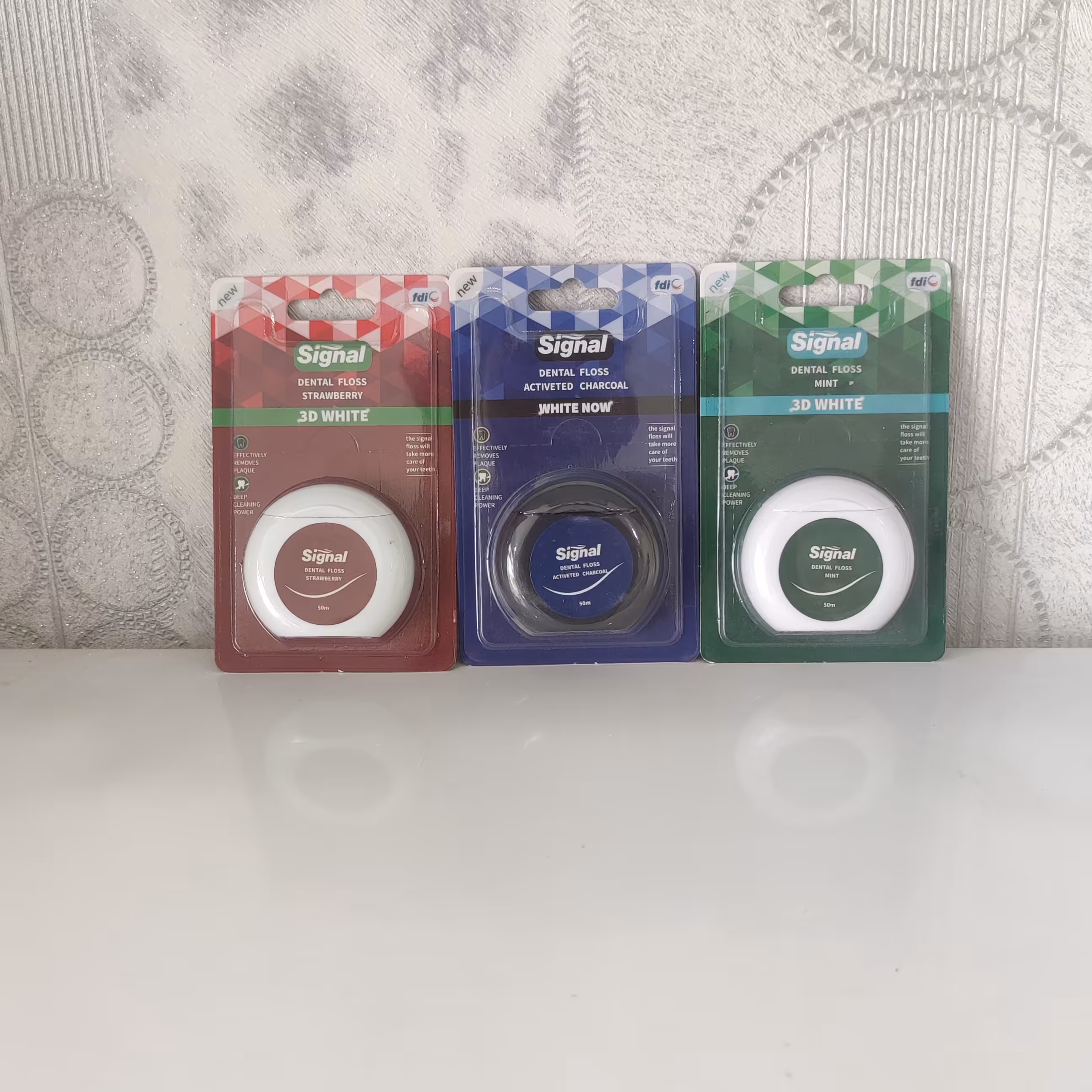 نخ دندان سیگنال مدل کربنی 3D WHITE