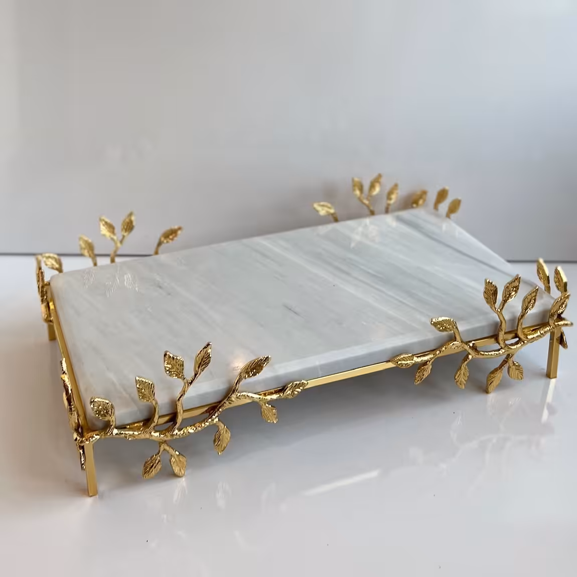 سینی چای و پذیرایی یا رولت خوری سنگی پایه برگ برنجی