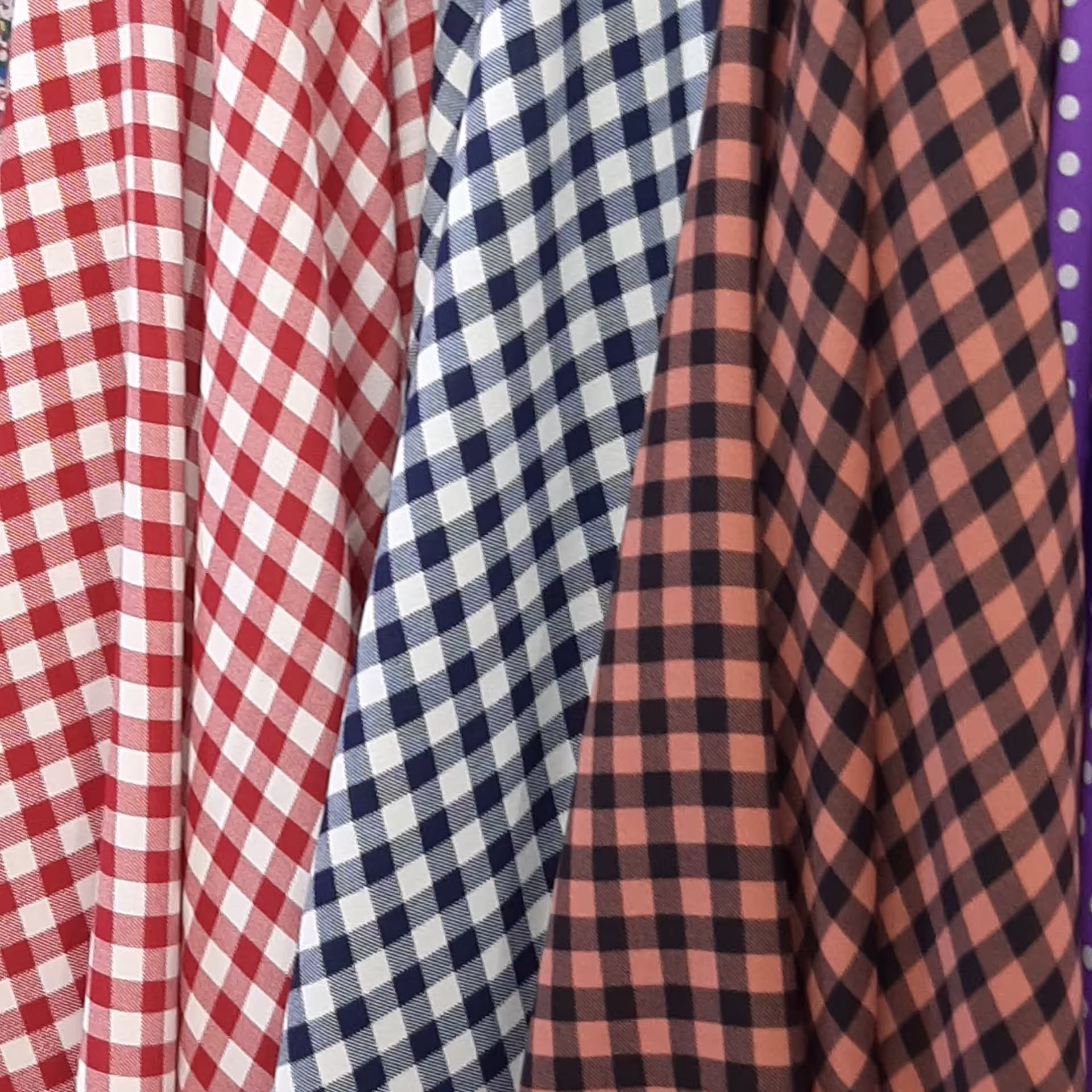 پارچه نخی گلدار