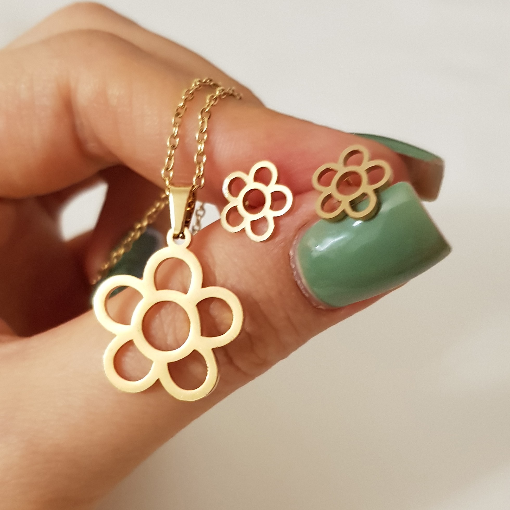 نیم ست استیل گل پنج پَر طلایی رنگ کد 3251