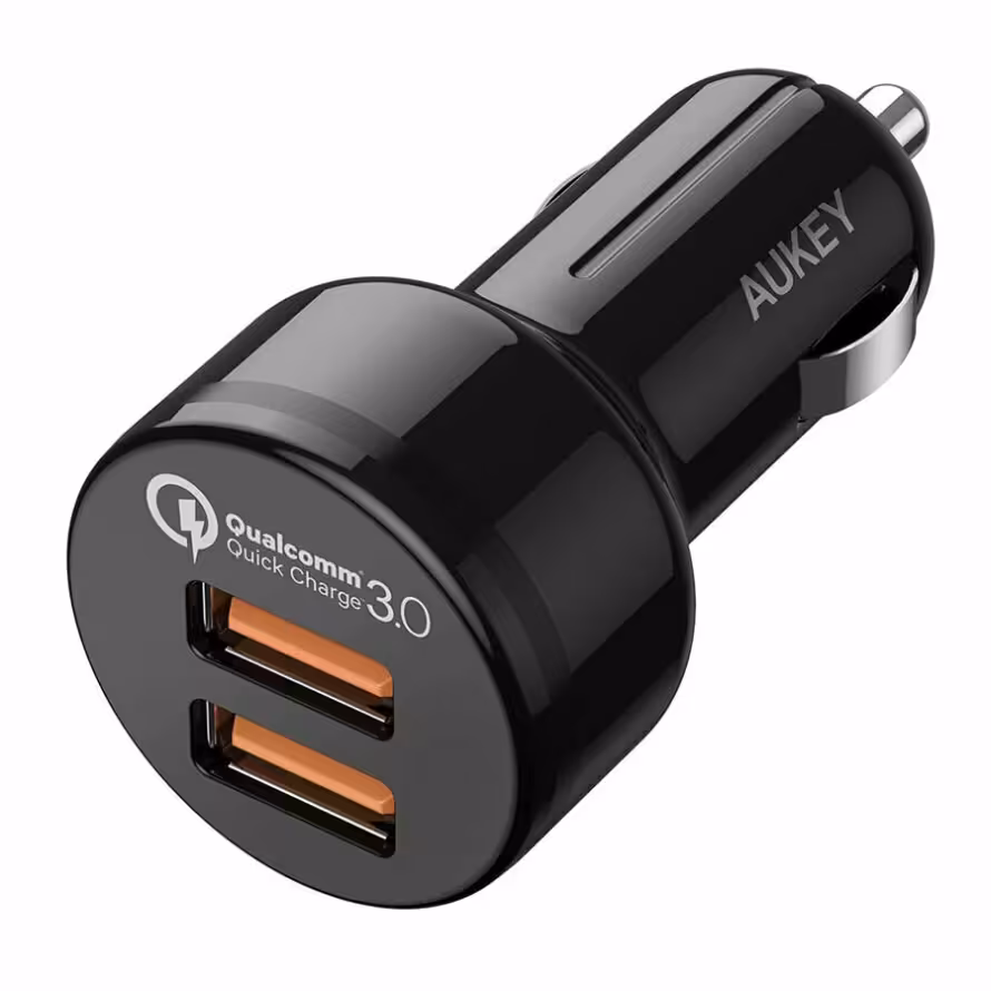 شارژر فندکی آکی CC-T8