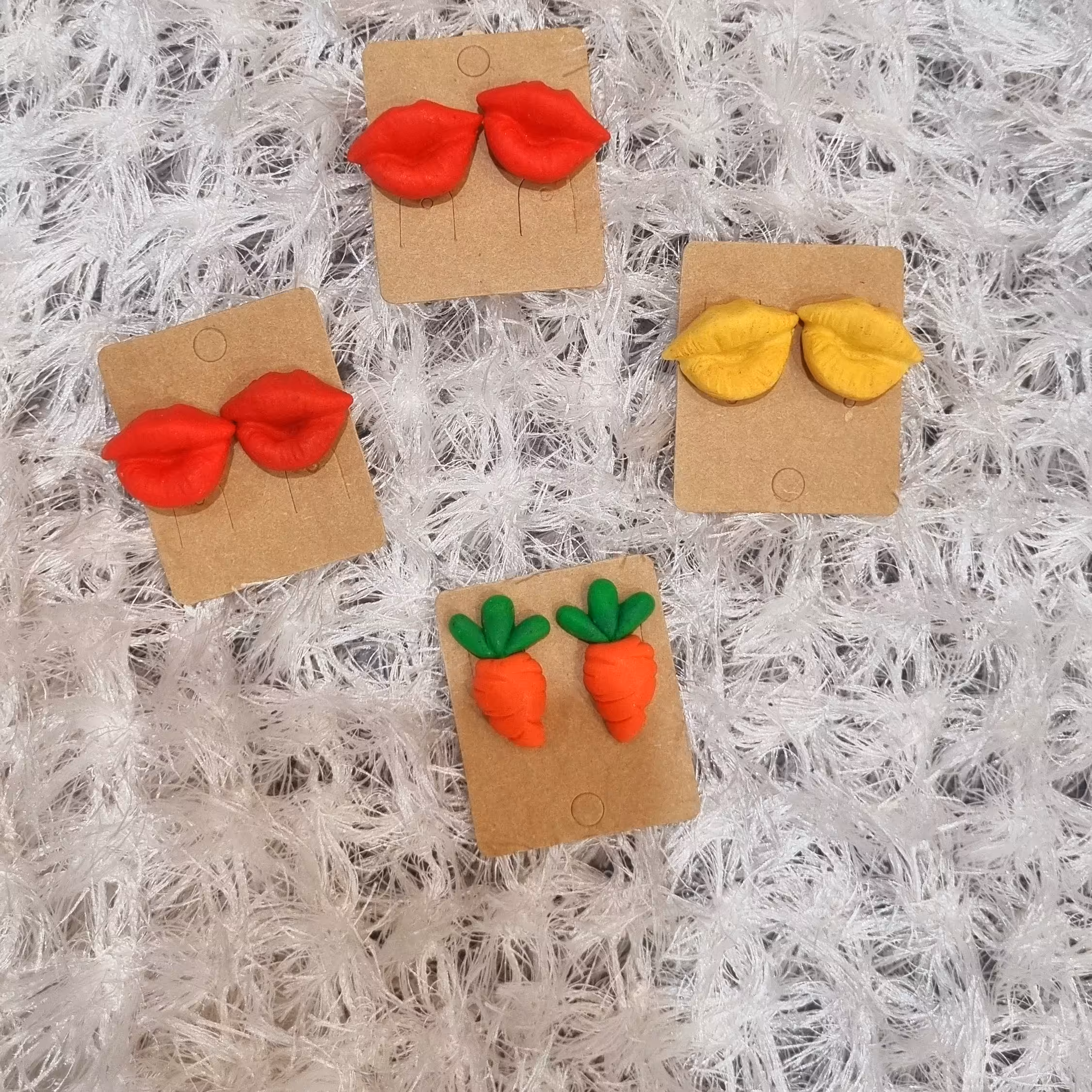 گوشواره خمیری 