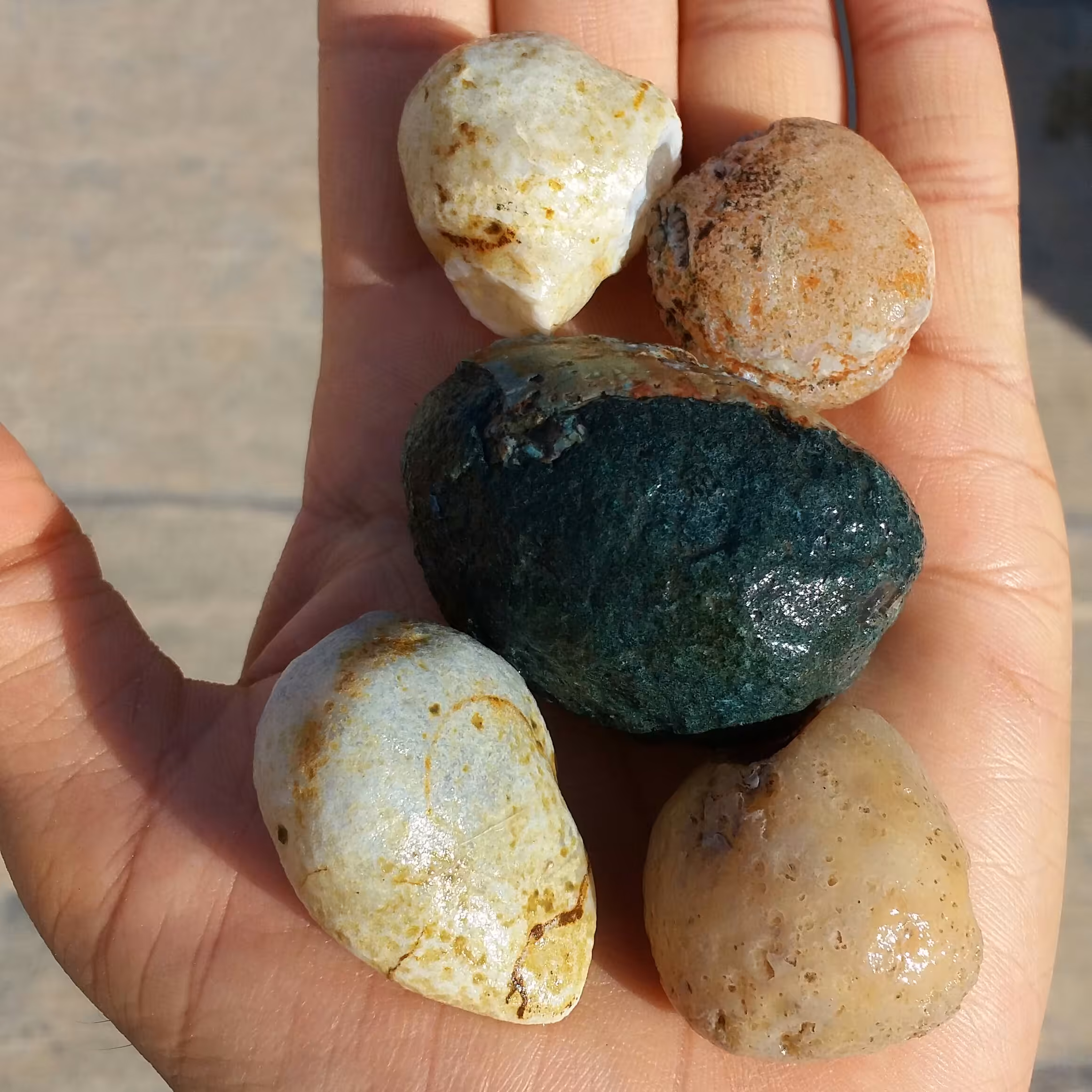 پک 5 عددی سنگ راف خام عقیق برش نخورده 100 در 100 طبیعی سرشار از خواص شاهکار خلقت
با قابلیت ساخت چند نگین محشر
کد 9442