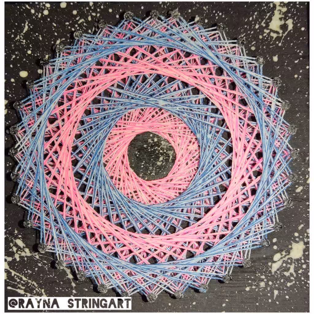 تابلو استرینگ آرت یا میخ و نخ با جلوه شبتاب طرح ماندالا