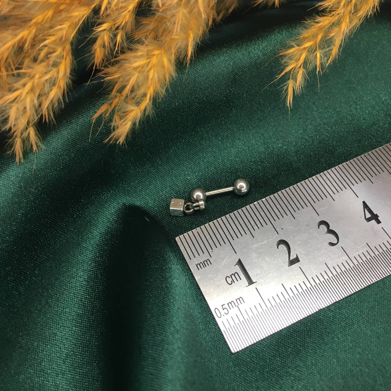 پیرسینگ طرح تاس گوش استیل رنگ ثابت ضدحساسیت کار ترک کد PG219960