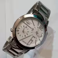 ساعت مرکر (mercer)، دو زمانه، دارای دو موتور مستقل، ضد آب، بند استیل،