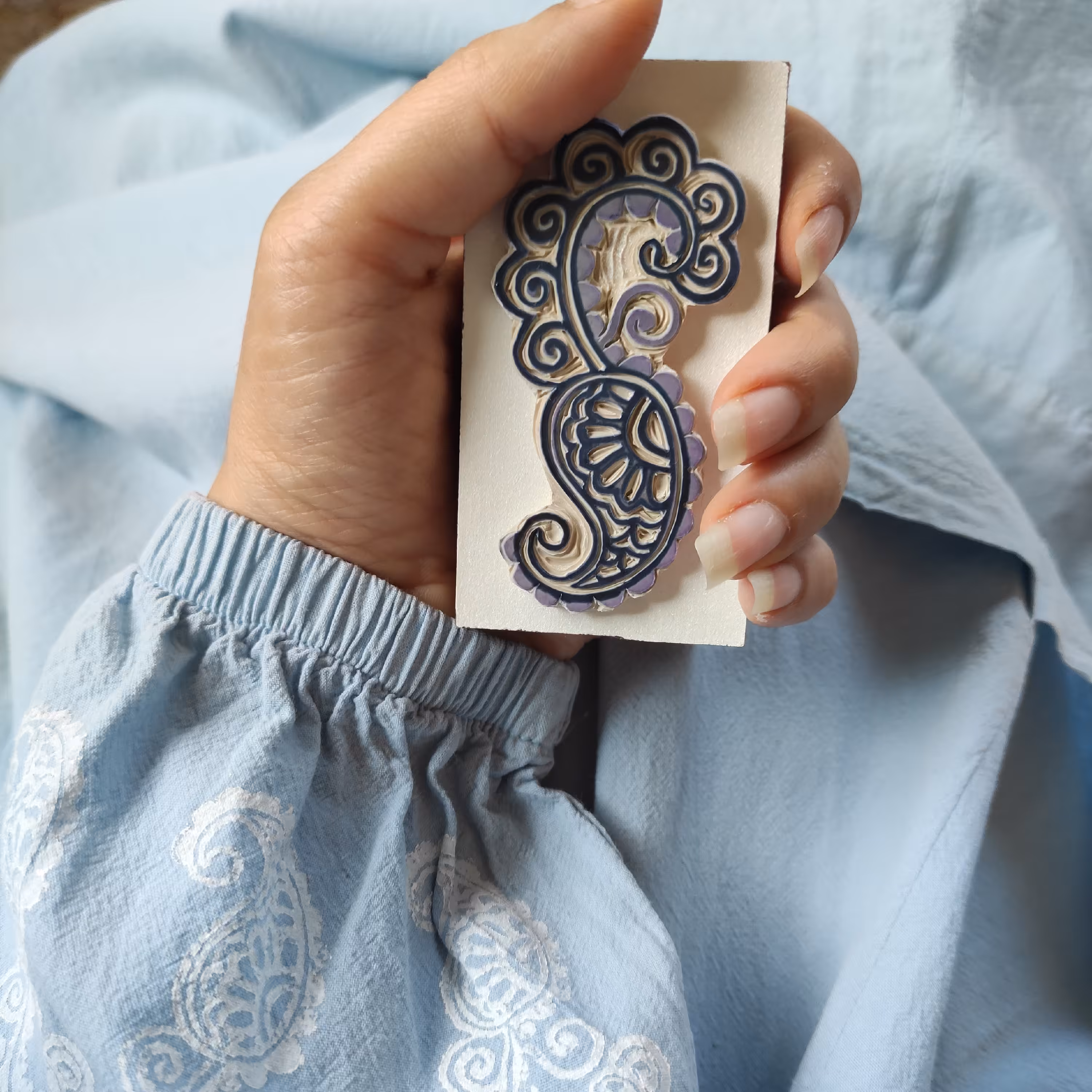 مهر دست ساز   لینولئوم طرح بته جقه