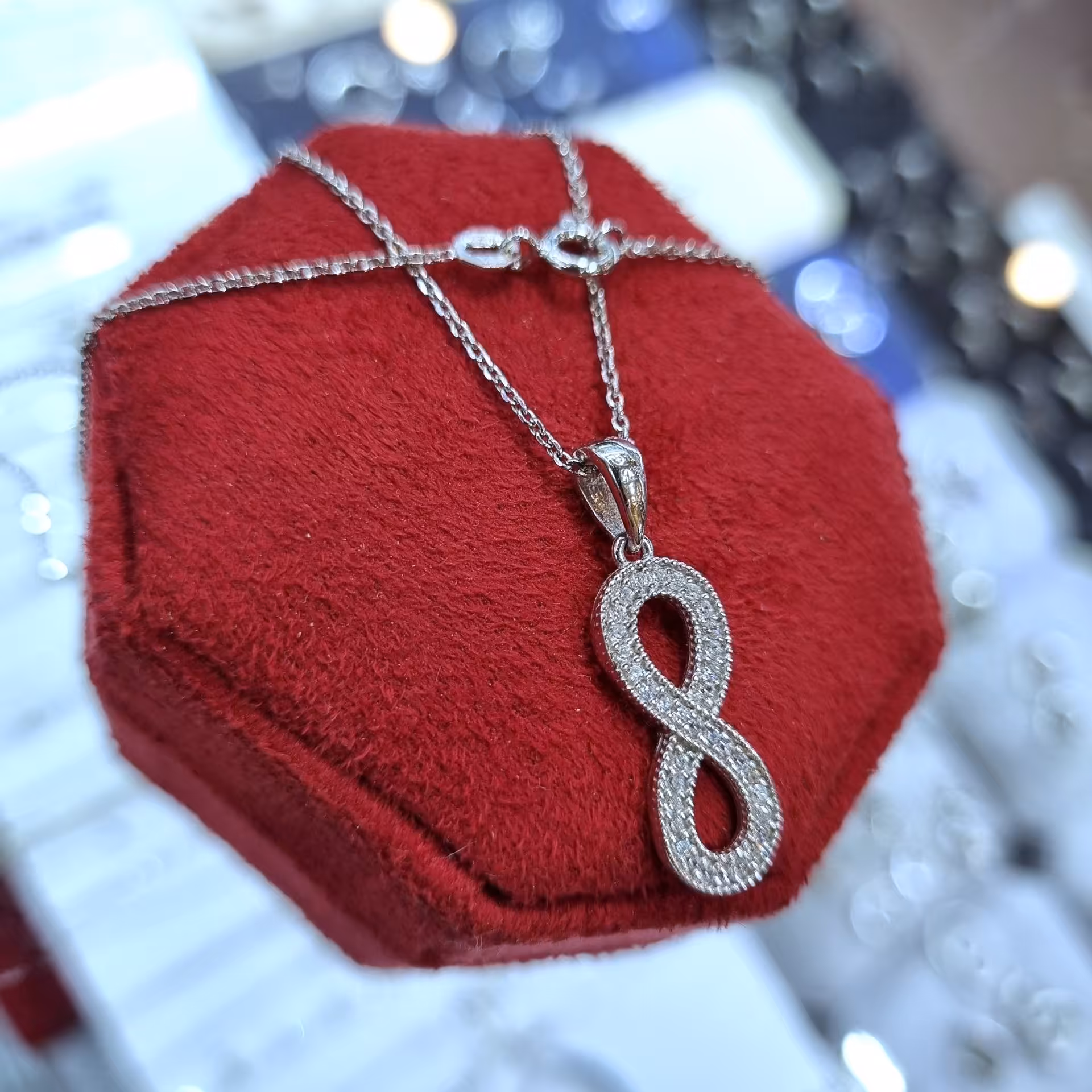 گردنبند نقره زنانه بی نهایت عیار 925و آبکاری طلا سفید