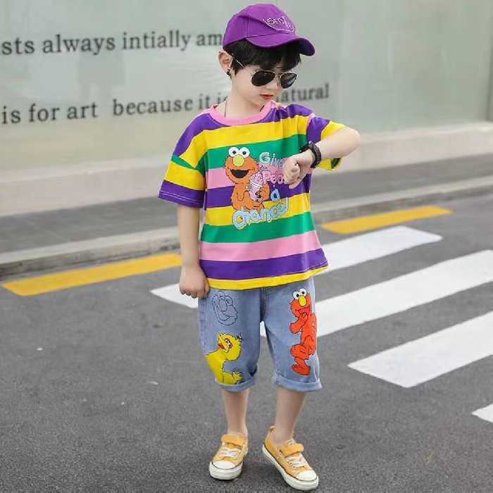 ست تیشرت و شلوارک جین  اسپورت وارداتی کیفیت تضمینی مناسب حدود سنی 3 تا 12 سال جنس بلوز پنبه سوپر شلوارک جین اورجینال 