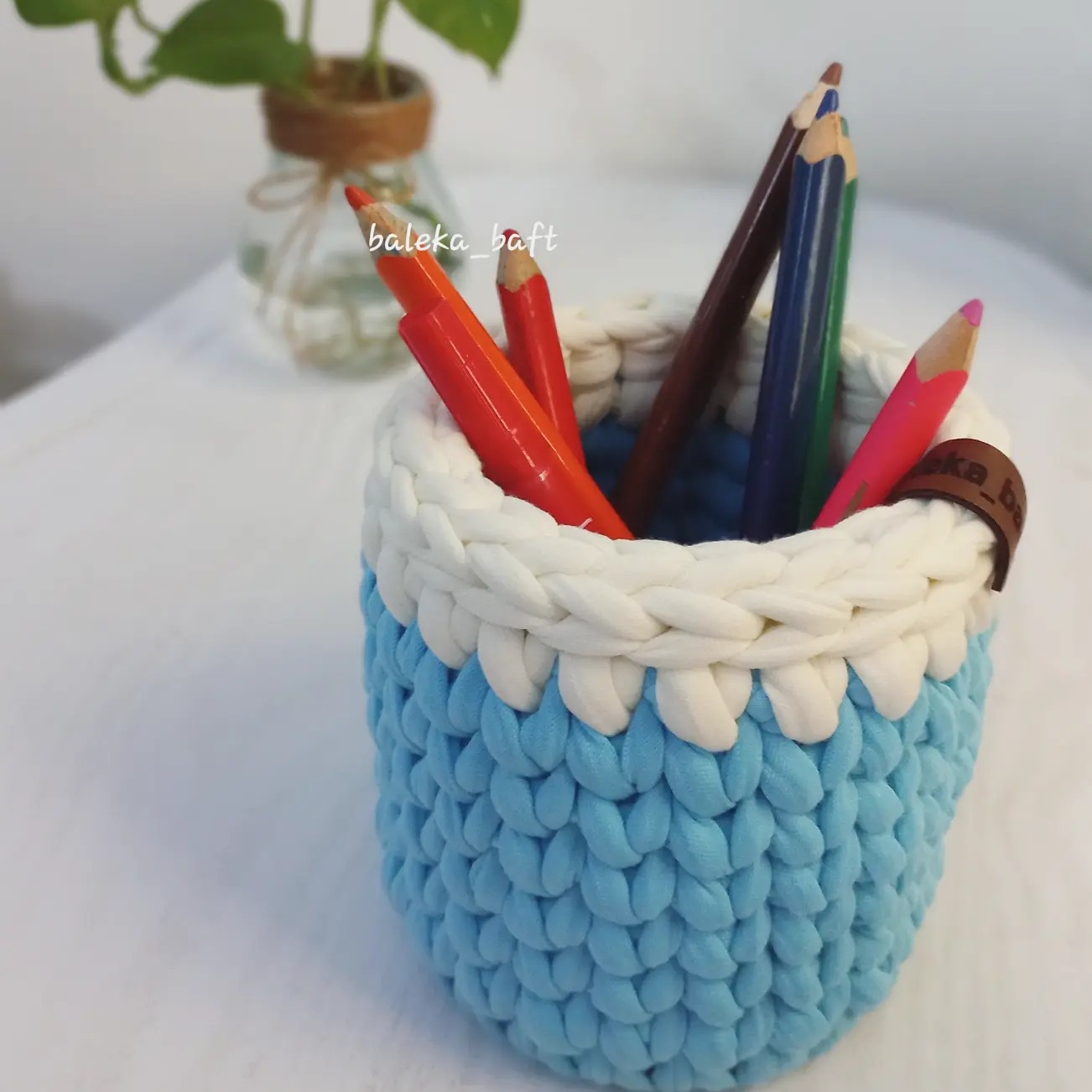 سبد تریکو جامدادی مناسب  لوازم تحریر  و لوازم آرایش