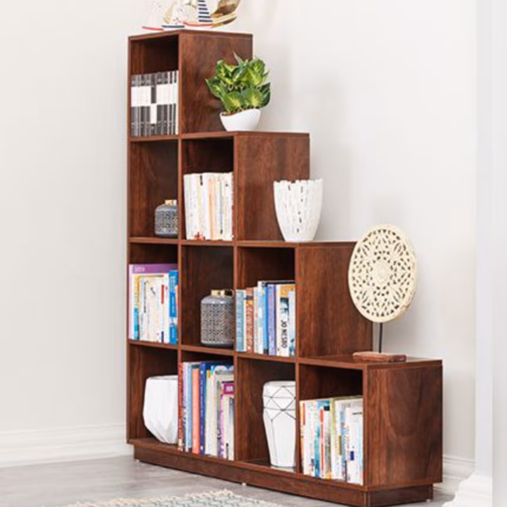 کتابخانه چوبی در ابعاد و سایزهای مختلف از چوب گردو و روس