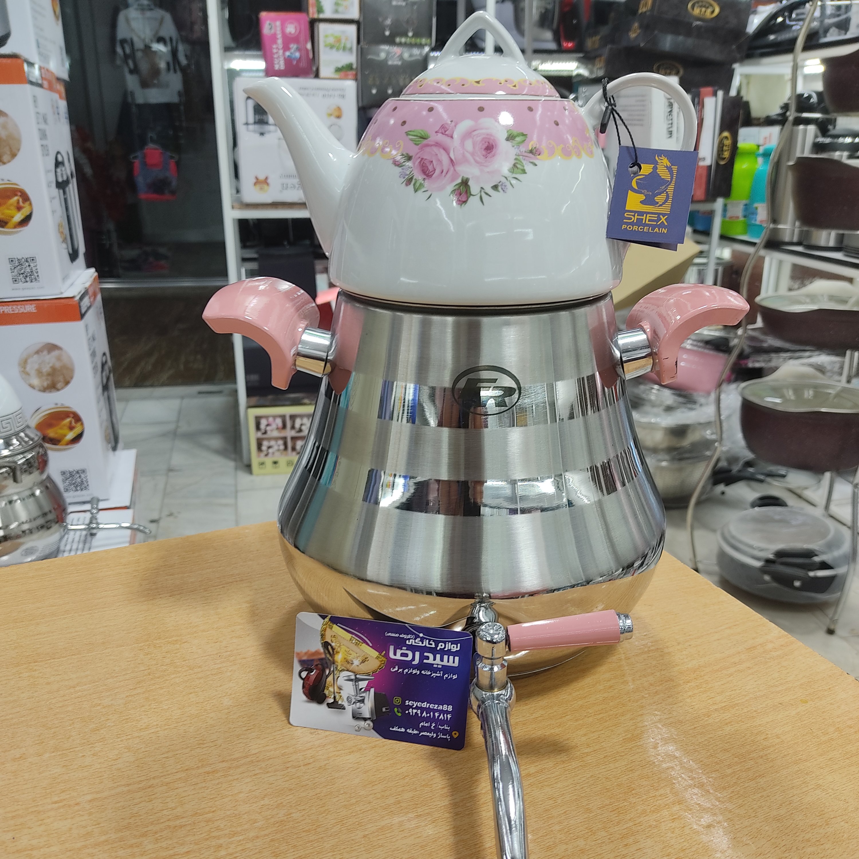 کتری و قوری شیردار استیل 

جنس کتری استیل


جنس دسته ها باکالیت

کف چدن و دو لایه

