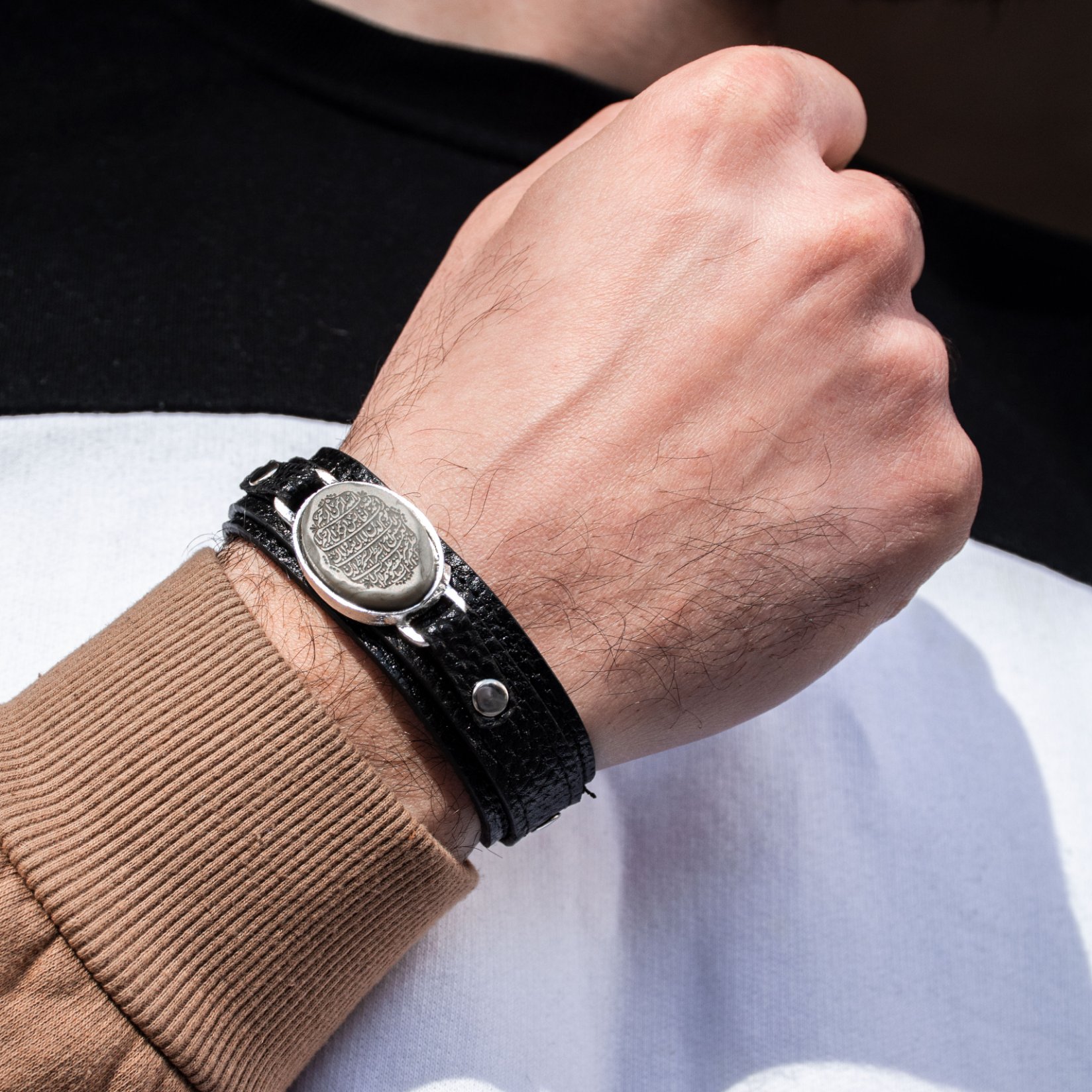 دستبند سنگ و چرم طبیعی در  مدل ها و رنگ های مختلف 