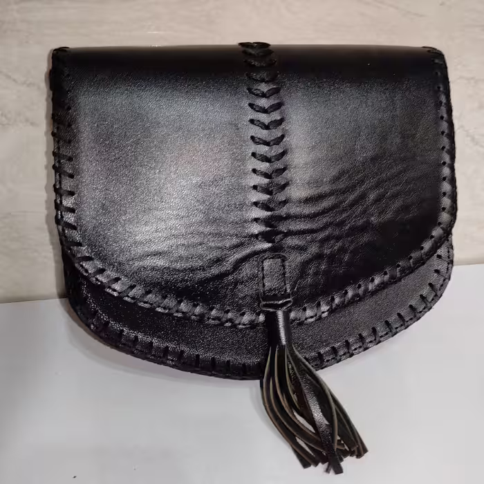 کیف دوشی مدل نخل چرم طبیعی و دست دوز (مشکی)