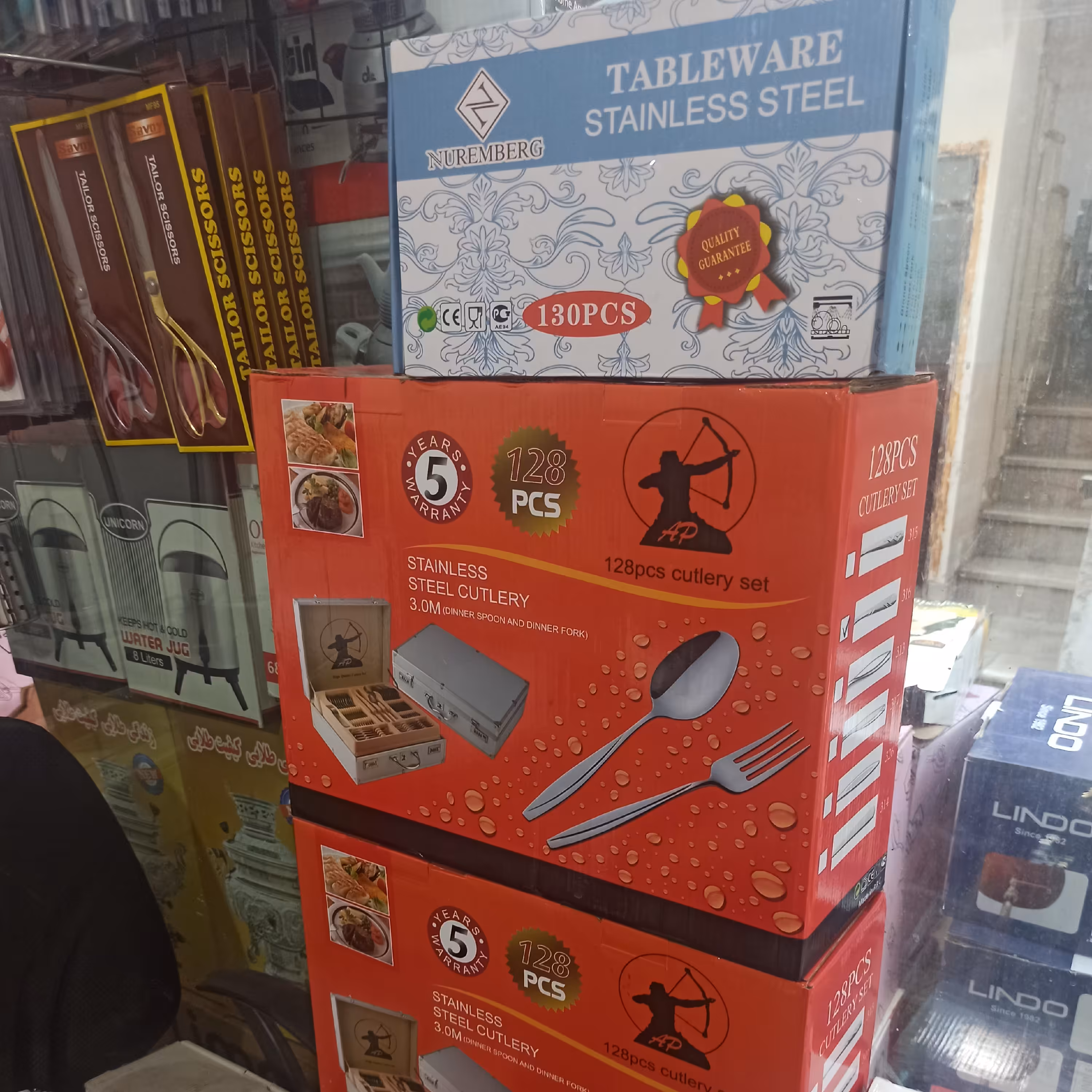 سرویس قاشق و چنگال نورمبرگ 130پارچه 24نفره 3میل ضخامت داخل کارتن بدون کیف  ست کامل کفگیروملاقه قاشق چنگال کارد